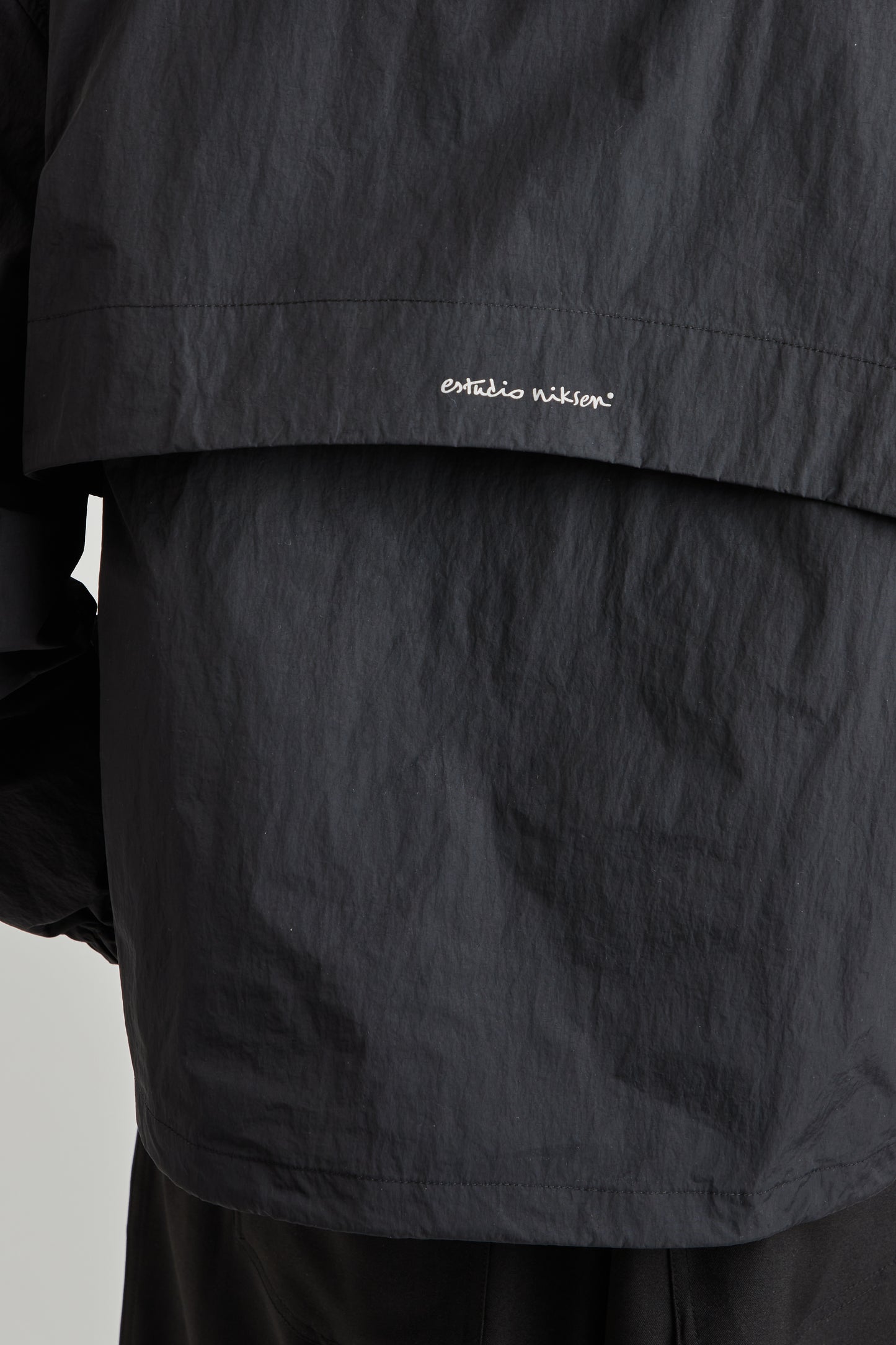 Back-Vent Nylon Crewneck - Black