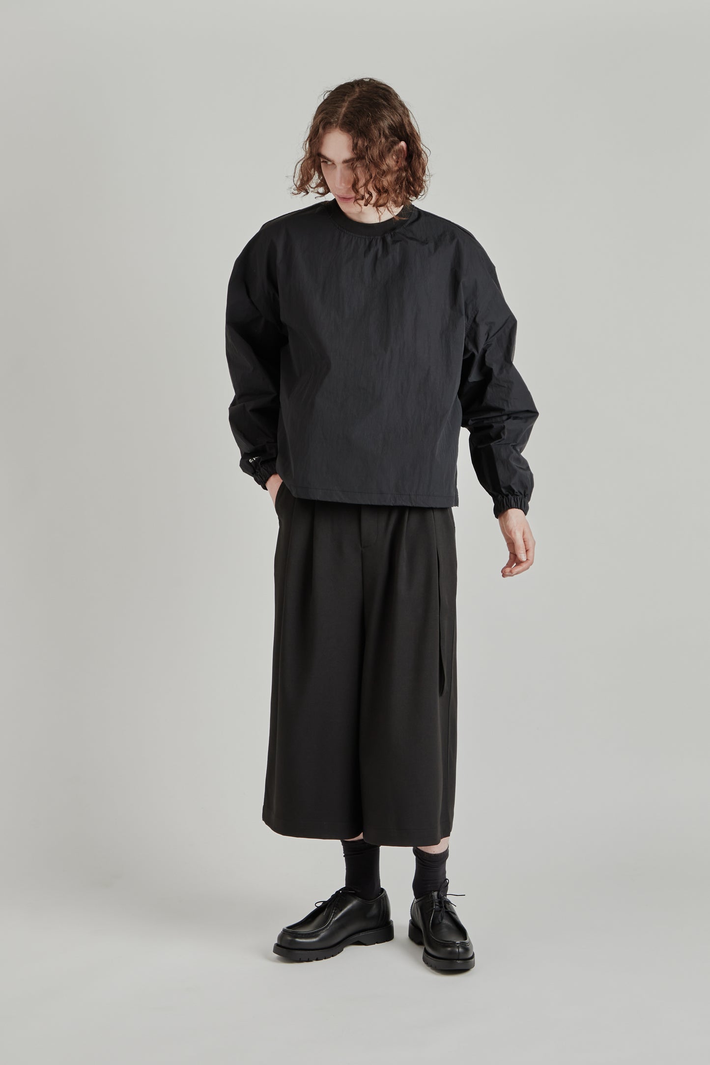 Back-Vent Nylon Crewneck - Black