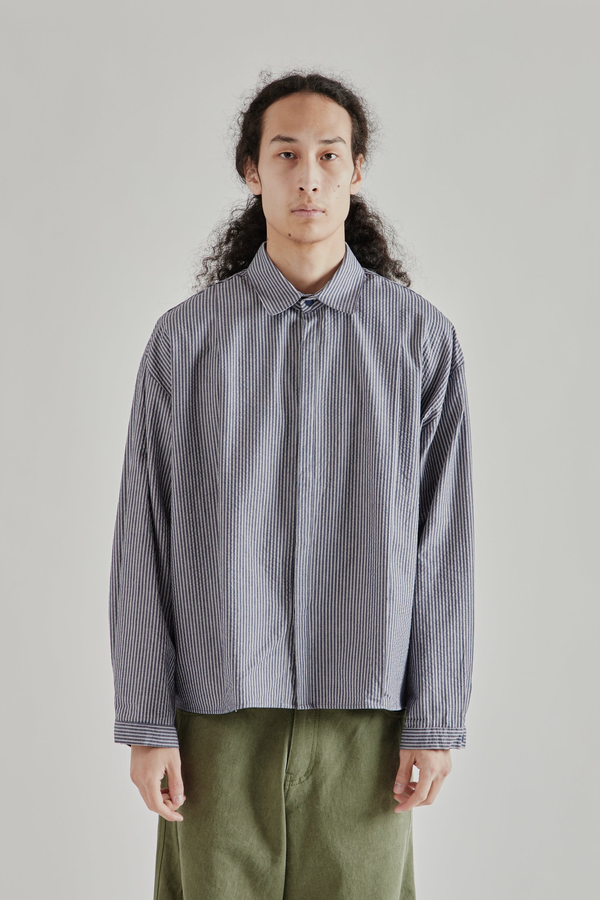Estudio Niksen SS26 Boxy Pleated Shirt Navy Stripe0990