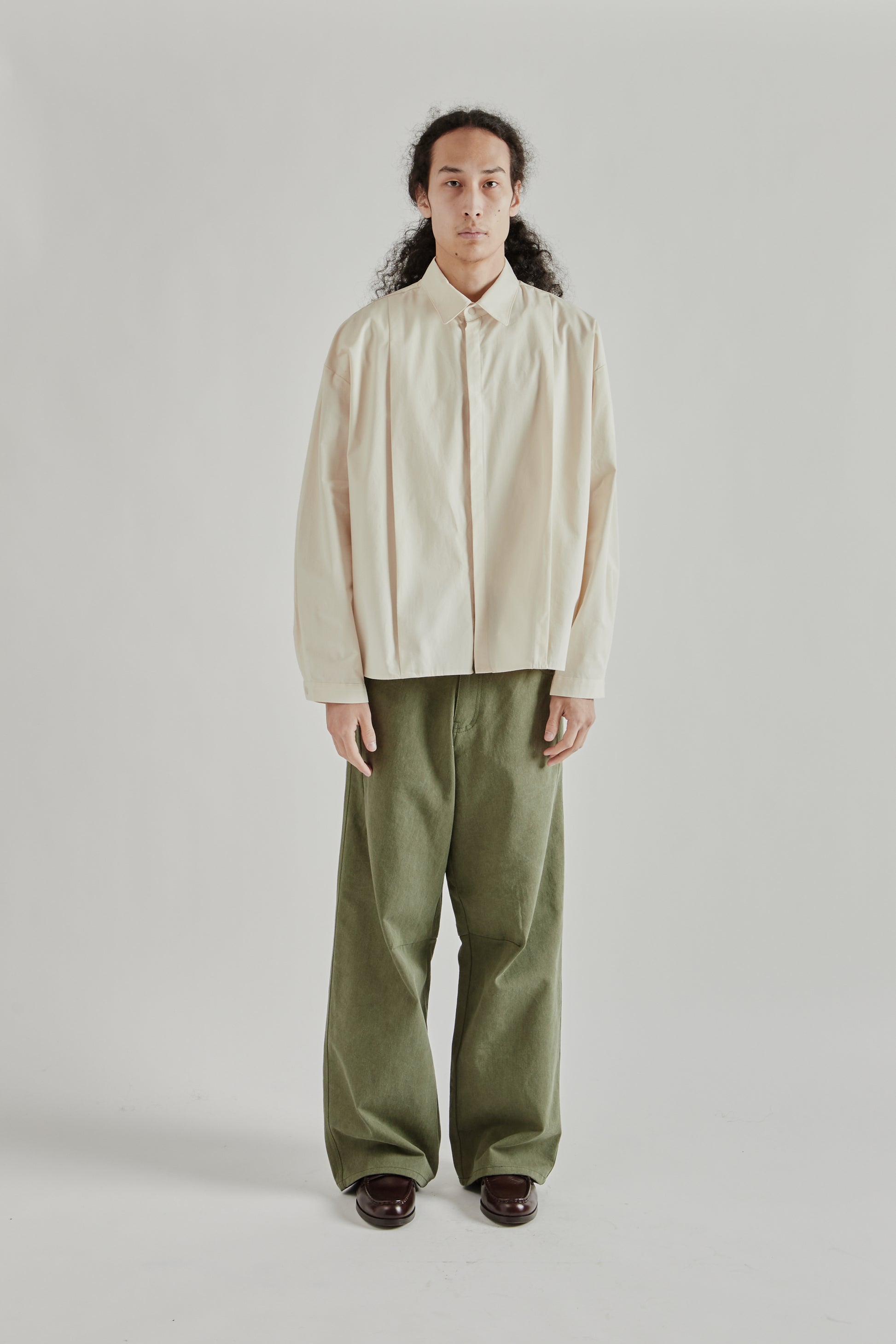 Estudio Niksen SS26 Boxy Pleated Shirt Off White0965