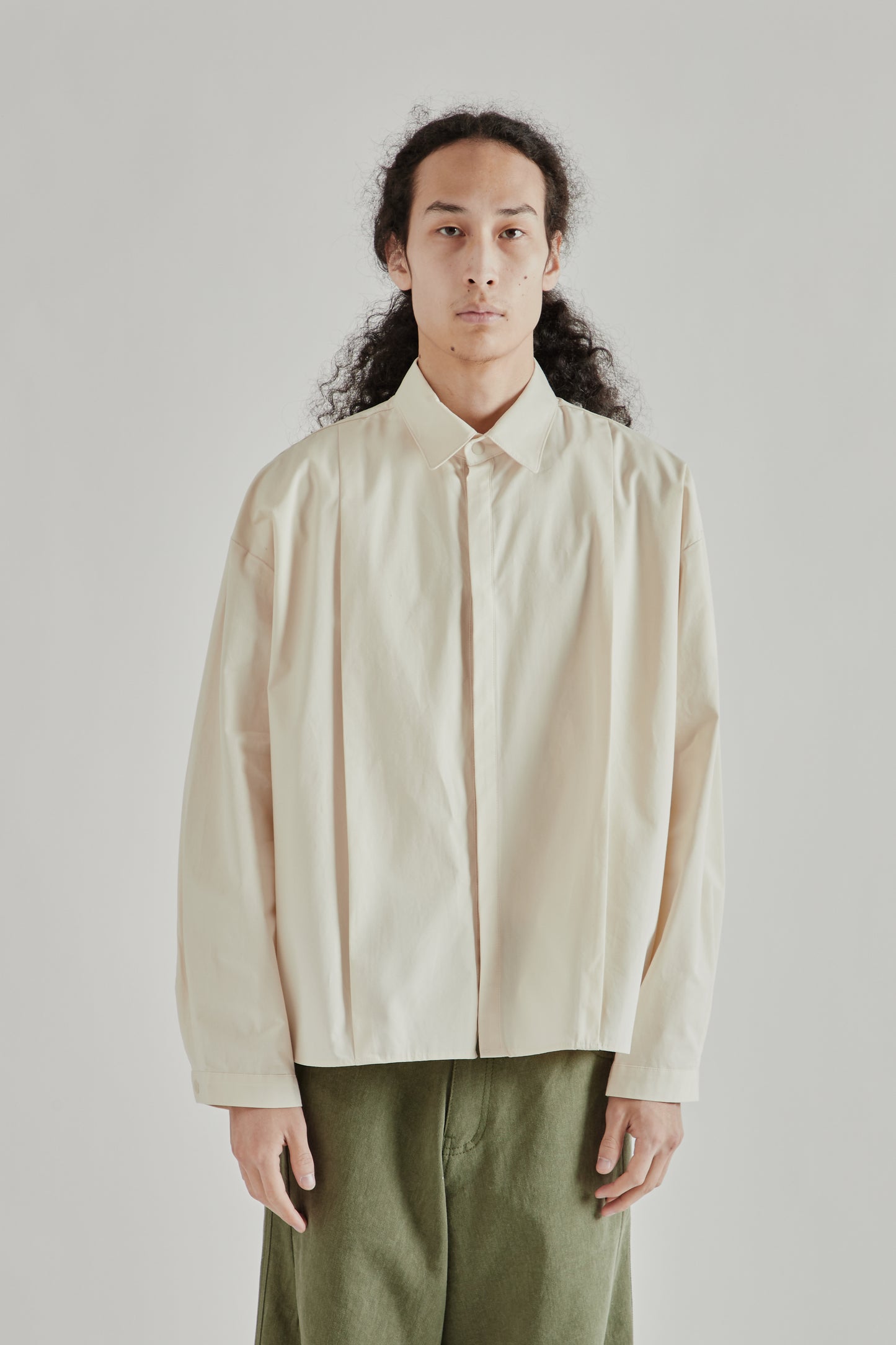 Estudio Niksen SS26 Boxy Pleated Shirt Off White0967