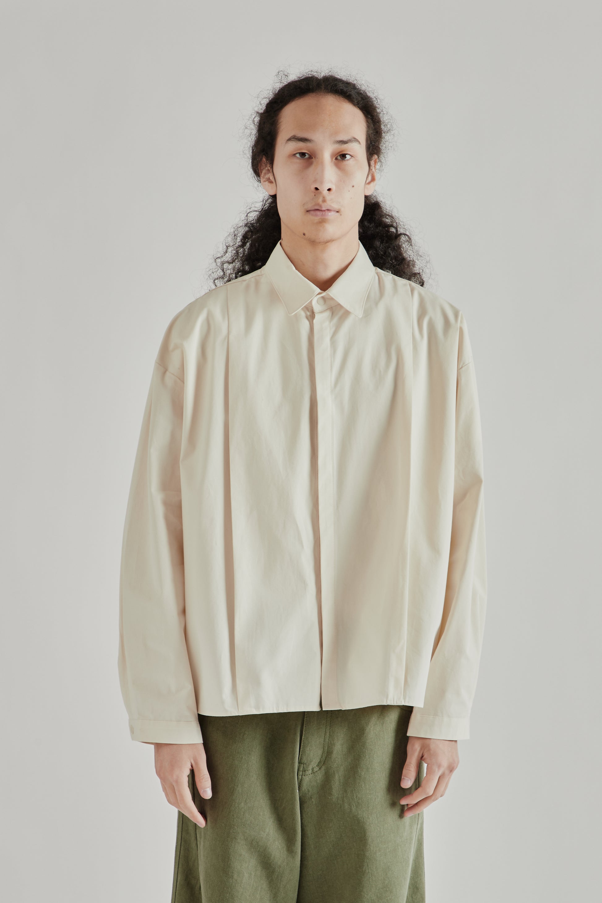 Estudio Niksen SS26 Boxy Pleated Shirt Off White0967