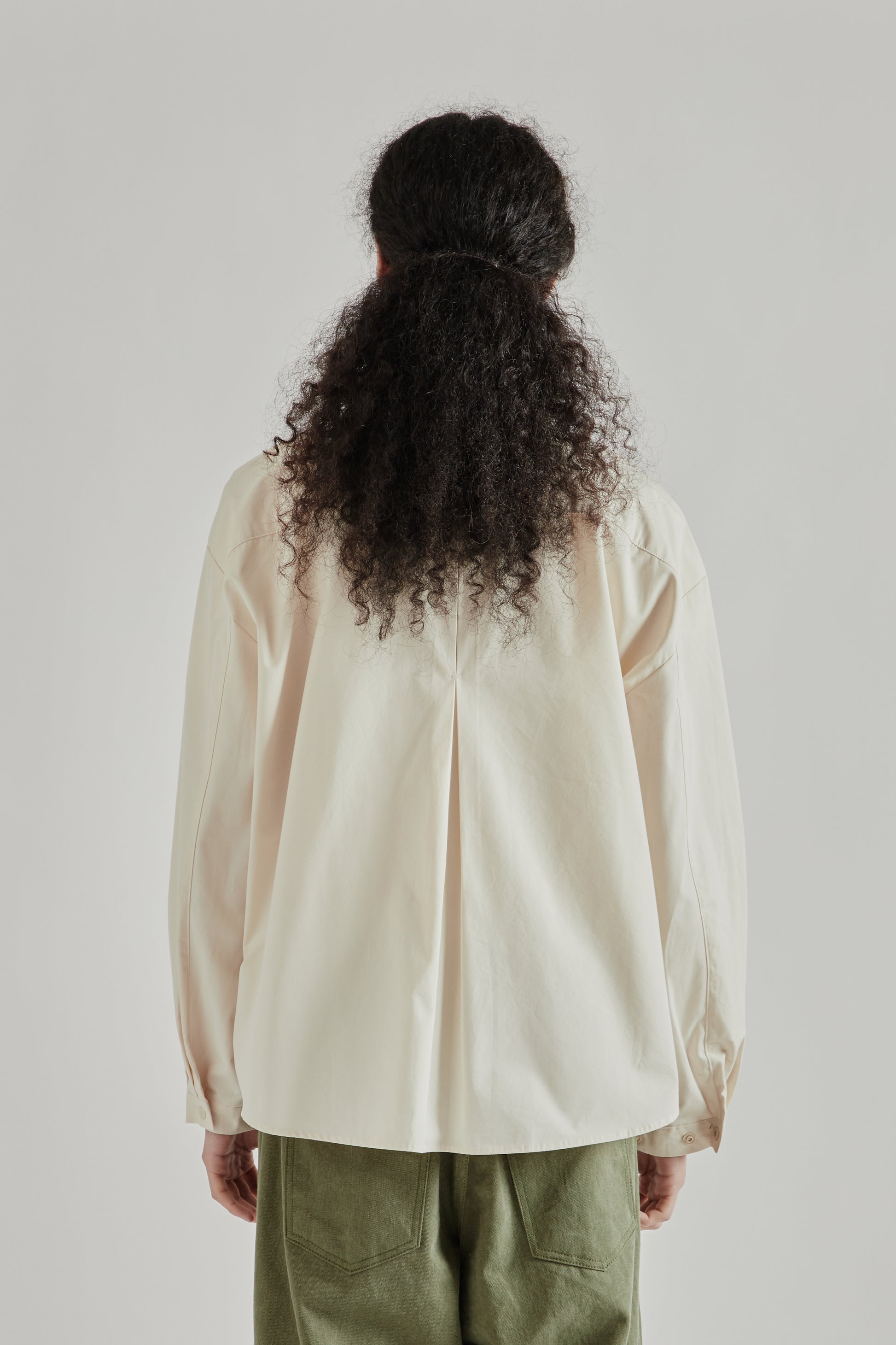 Estudio Niksen SS26 Boxy Pleated Shirt Off White0975
