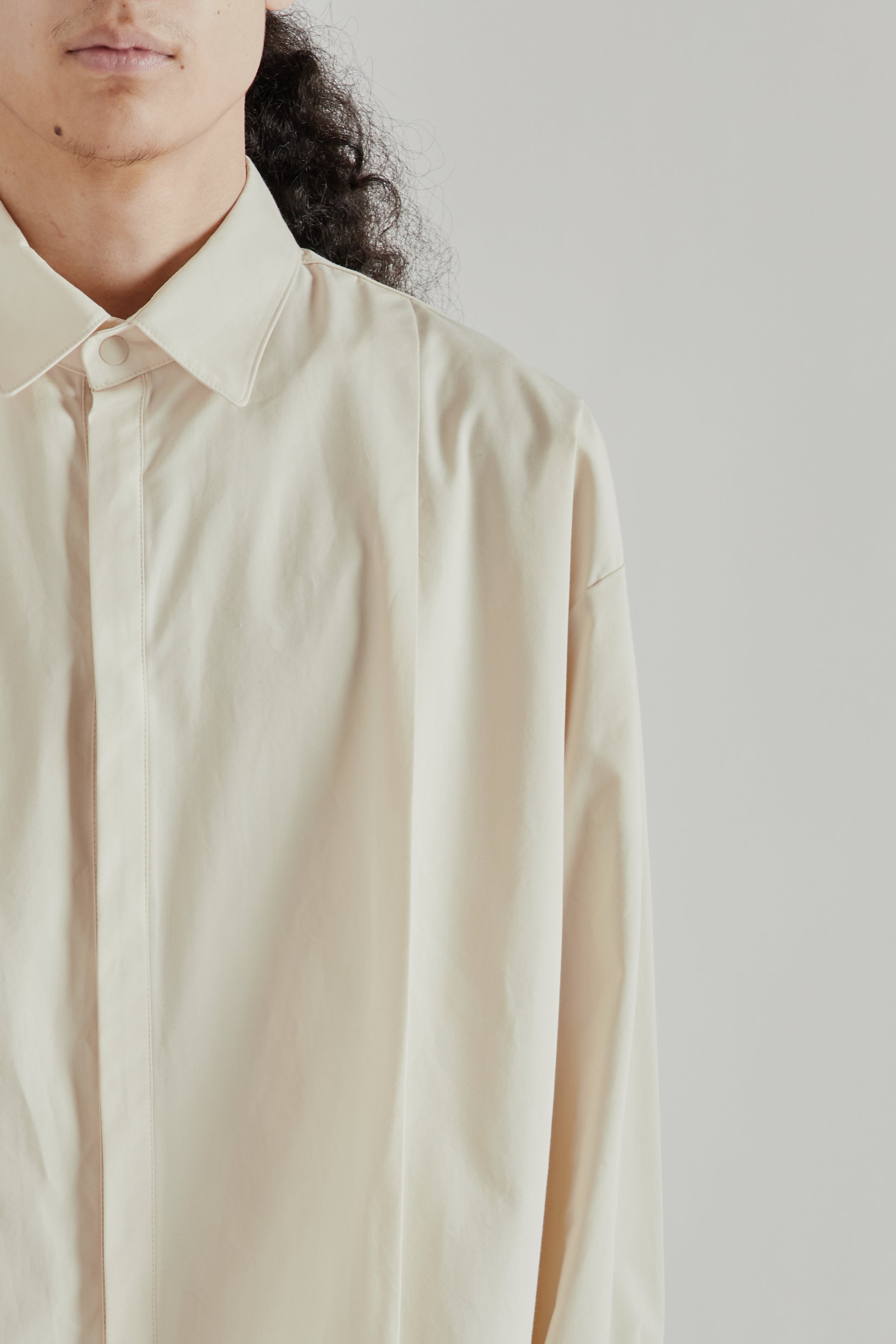 Estudio Niksen SS26 Boxy Pleated Shirt Off White0978