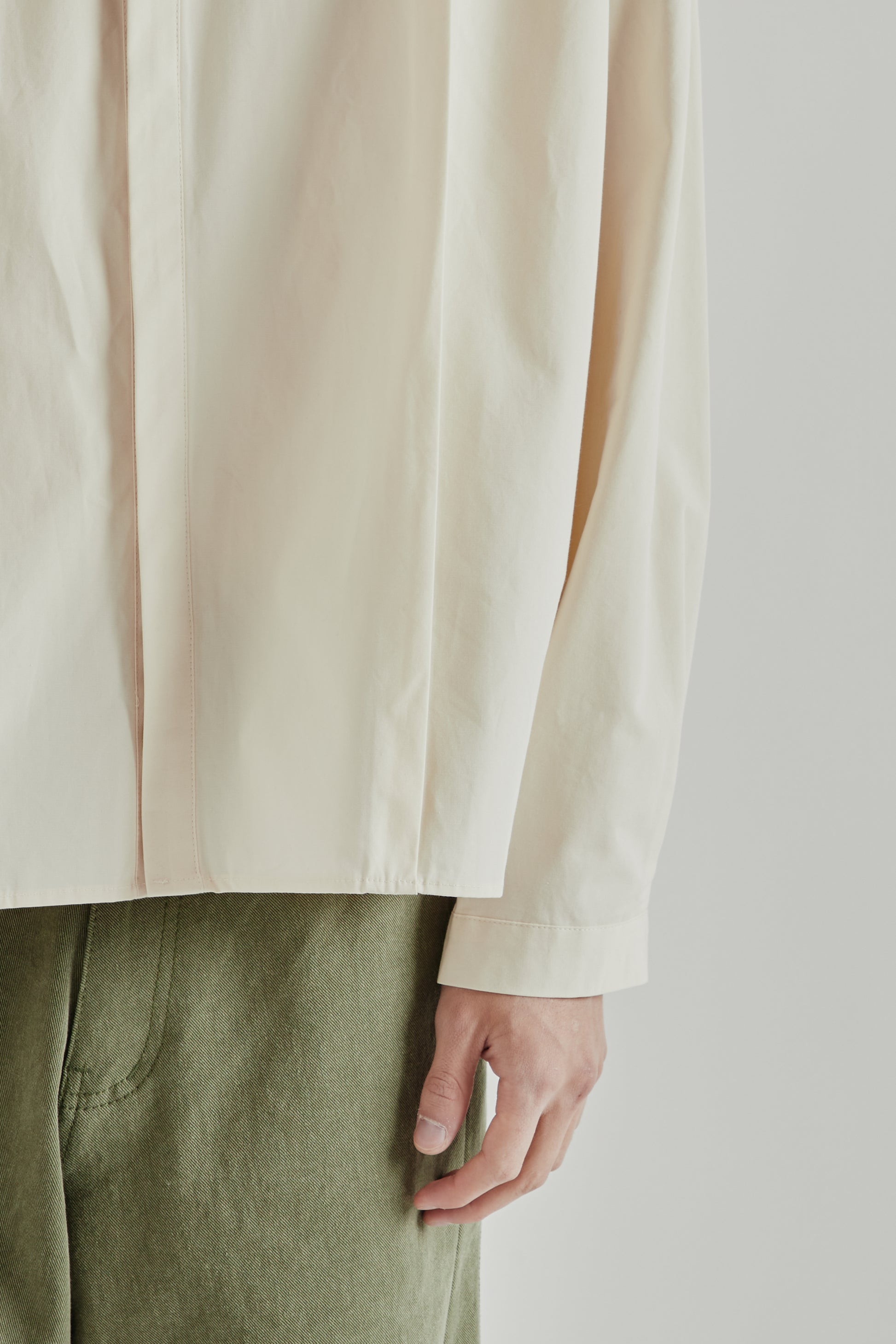 Estudio Niksen SS26 Boxy Pleated Shirt Off White0979