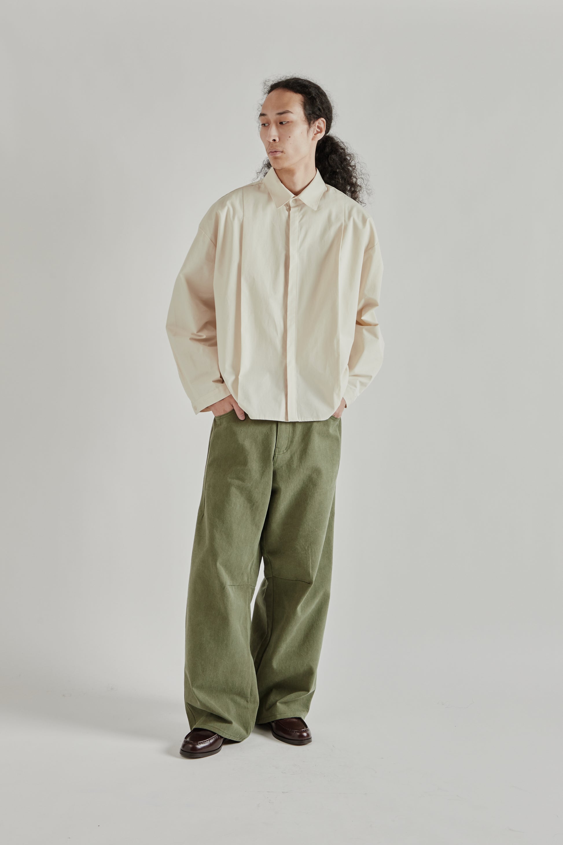 Estudio Niksen SS26 Boxy Pleated Shirt Off White0982