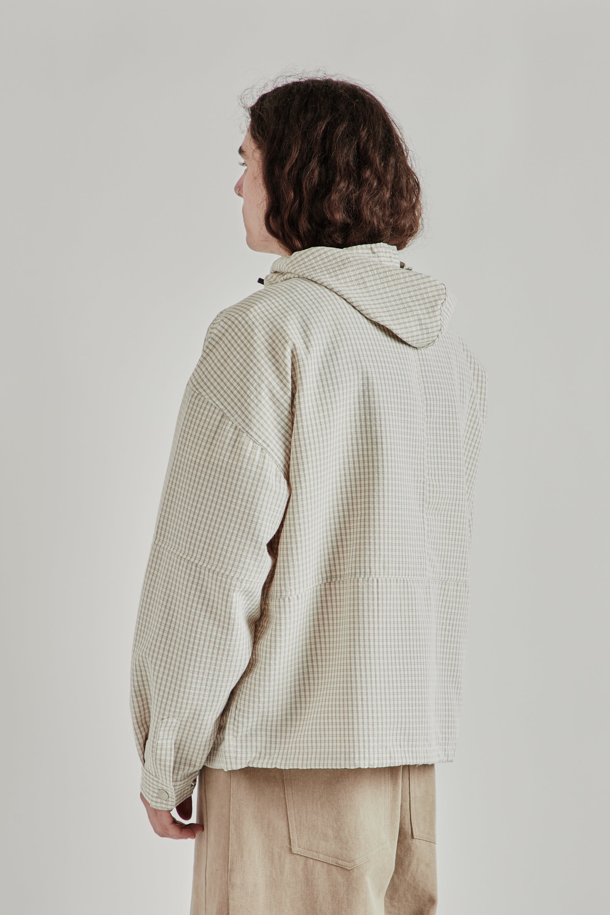 Estudio Niksen SS26 Bungee-Strap Checkered Jacket Oatmeal0177