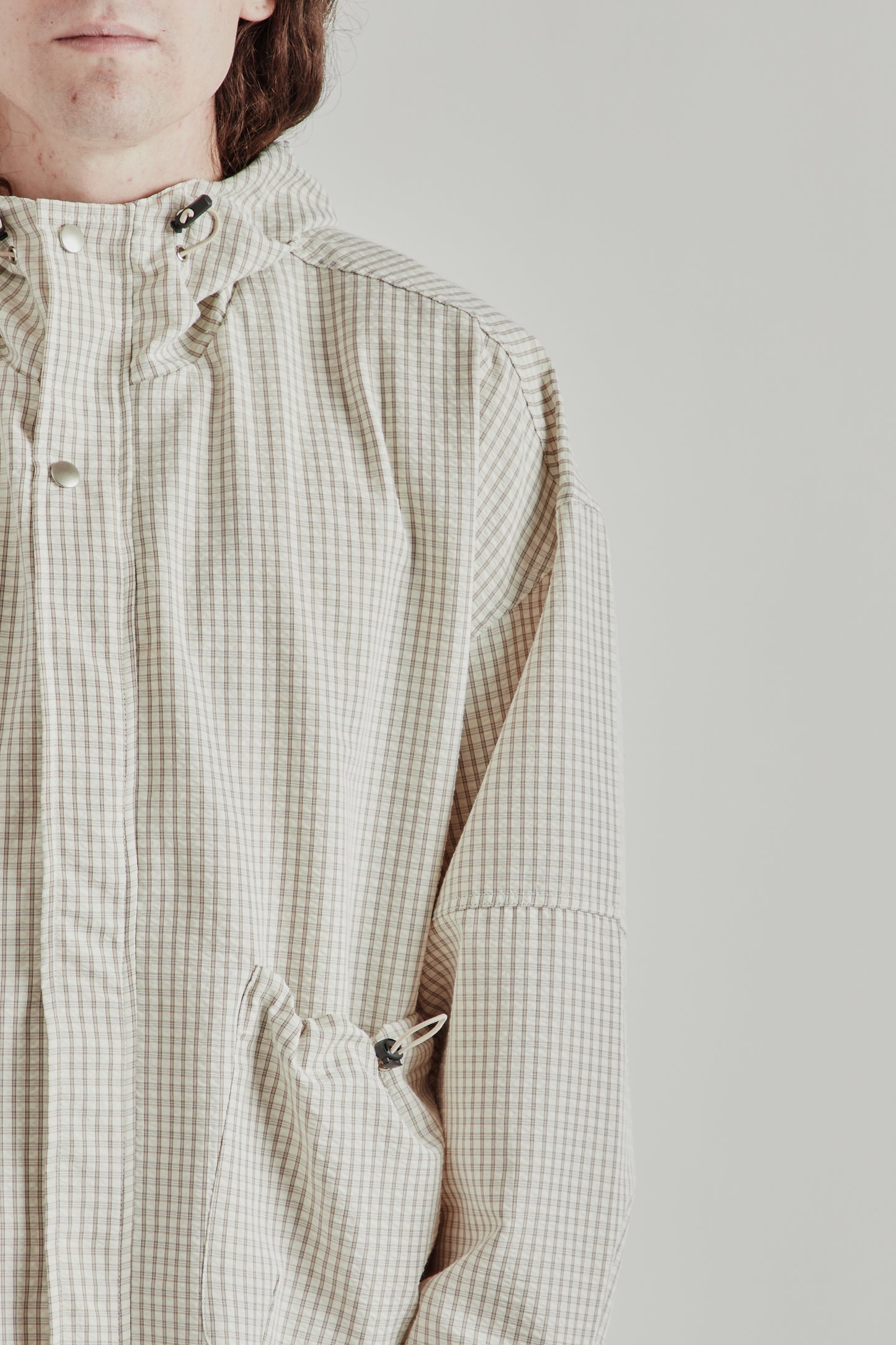 Estudio Niksen SS26 Bungee-Strap Checkered Jacket Oatmeal0182