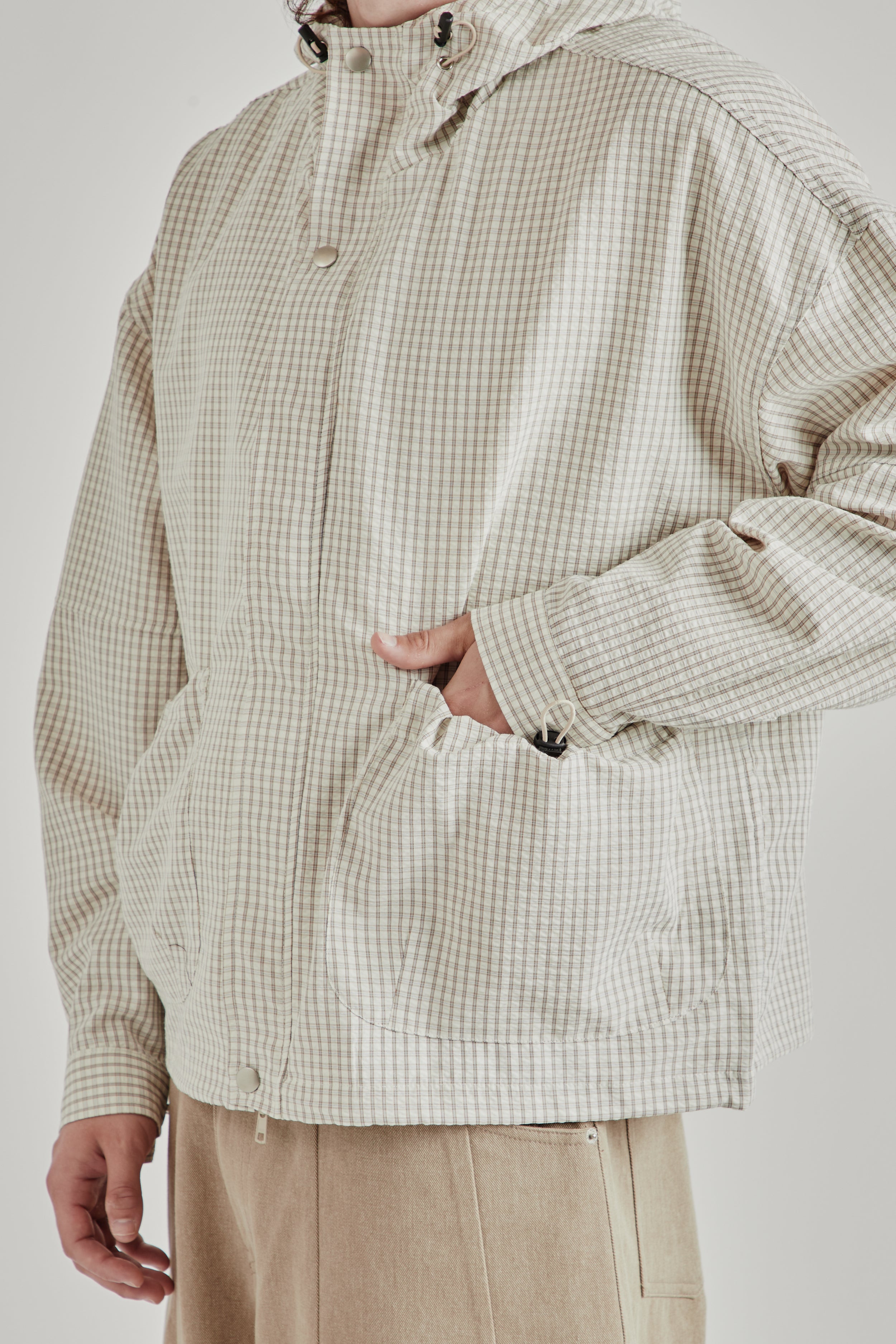 Estudio Niksen Bungee-Strap Checkered Jacket - Oatmeal | Wallace