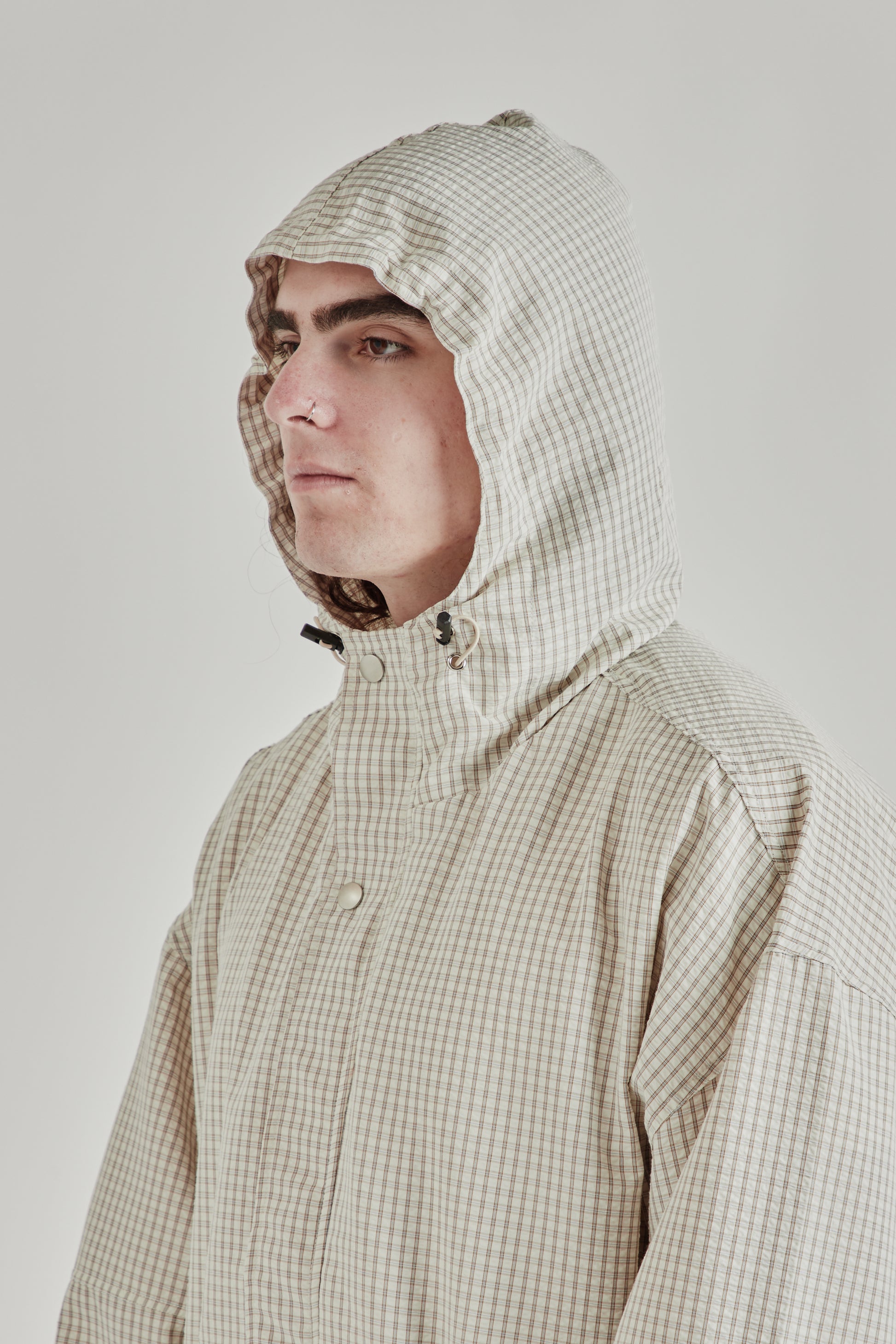 Estudio Niksen SS26 Bungee-Strap Checkered Jacket Oatmeal0187