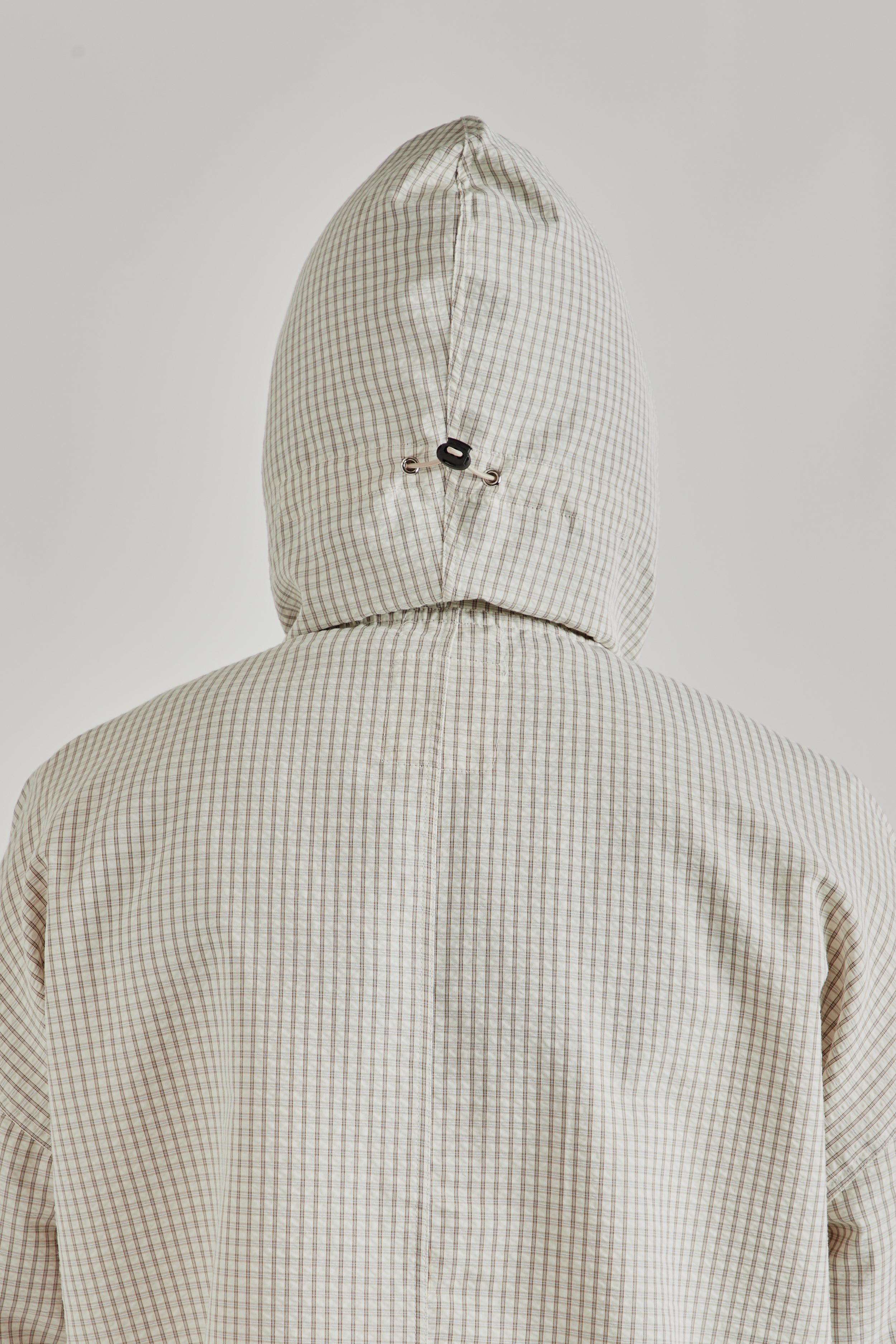 Estudio Niksen Bungee-Strap Checkered Jacket - Oatmeal | Wallace