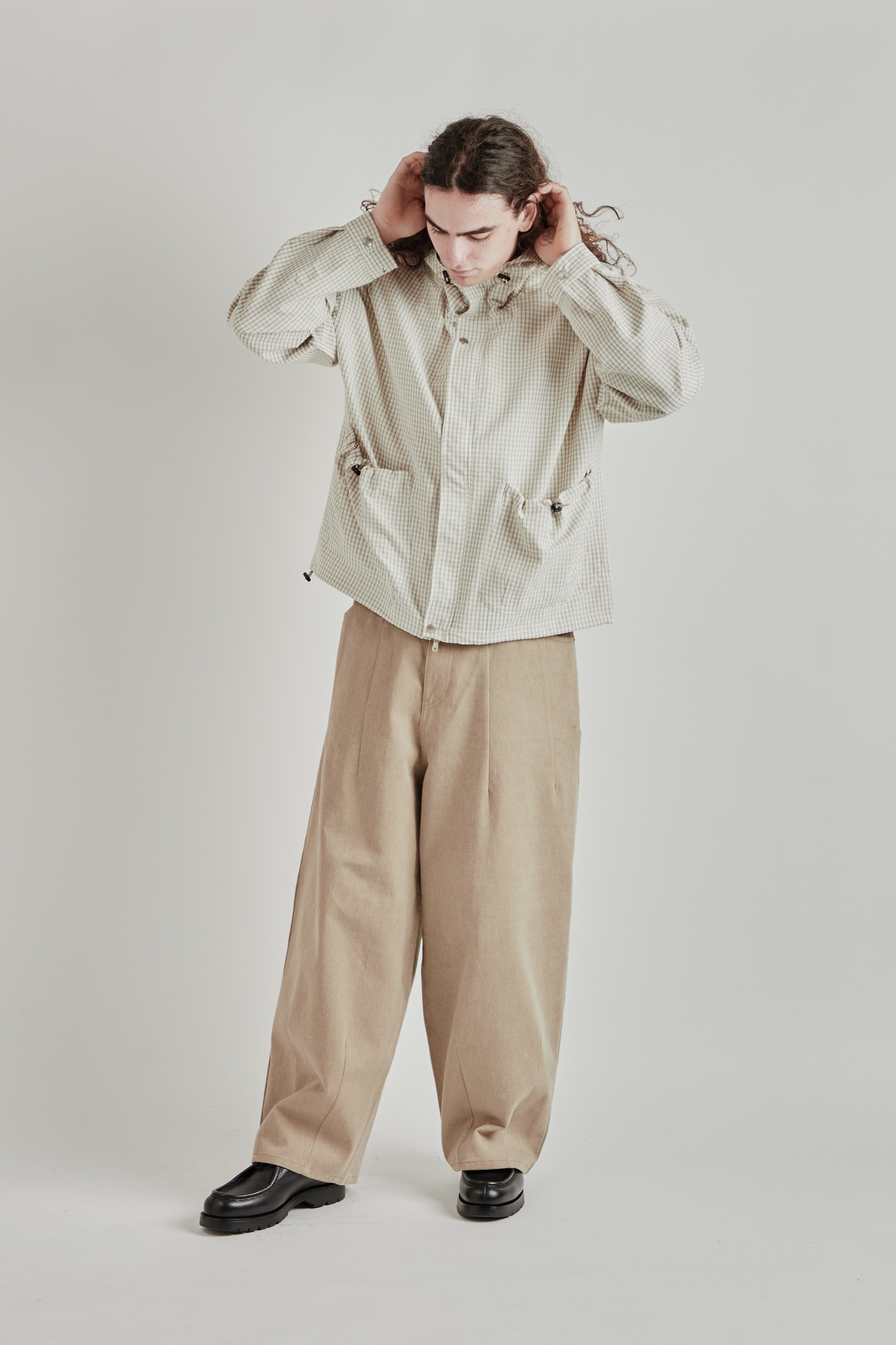 Estudio Niksen Bungee-Strap Checkered Jacket - Oatmeal | Wallace