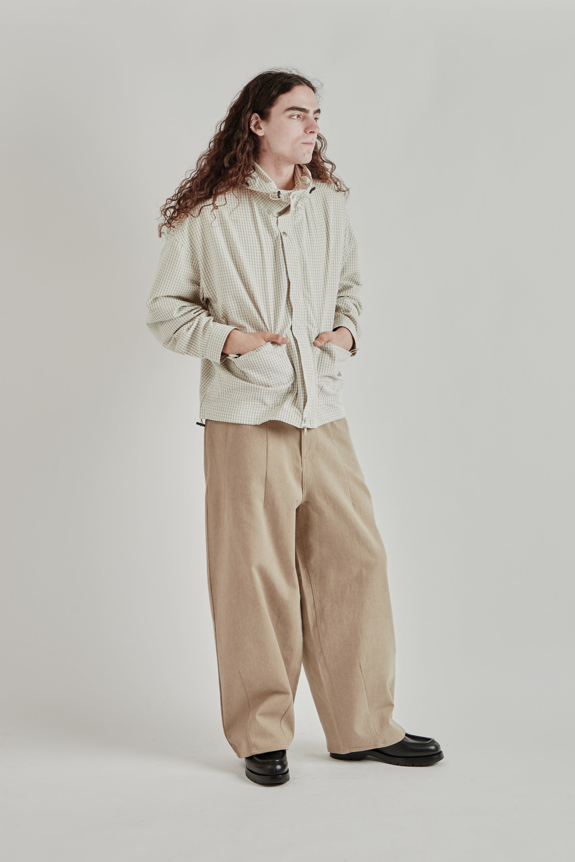 Estudio Niksen SS26 Bungee-Strap Checkered Jacket Oatmeal0199