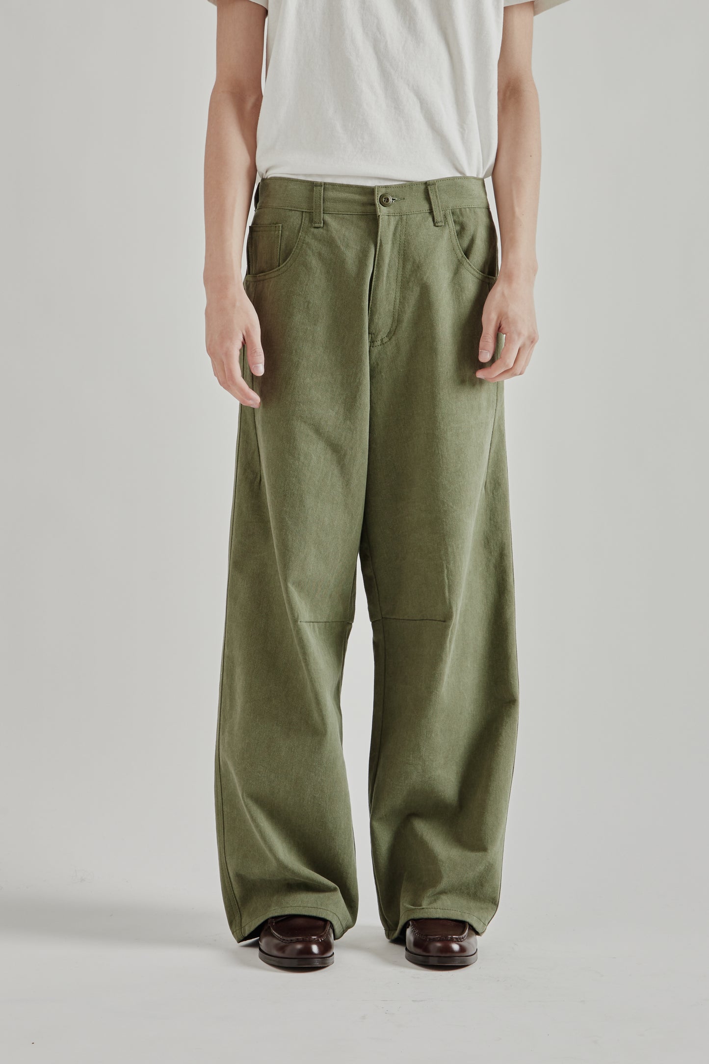 Estudio Niksen SS26 Half-Dart Maxi Jeans Khaki0941