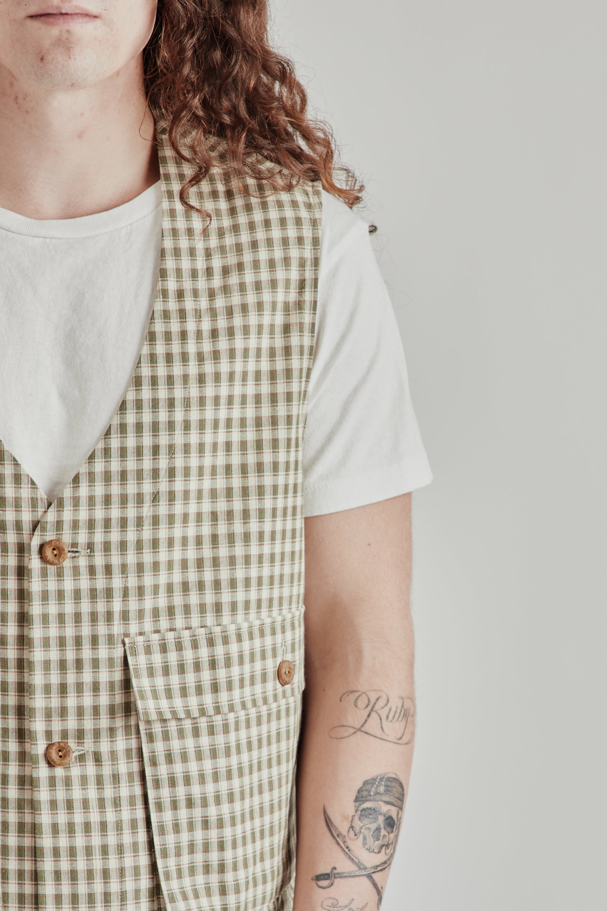 Estudio Niksen SS26 Light Pocket Vest Checkered0127