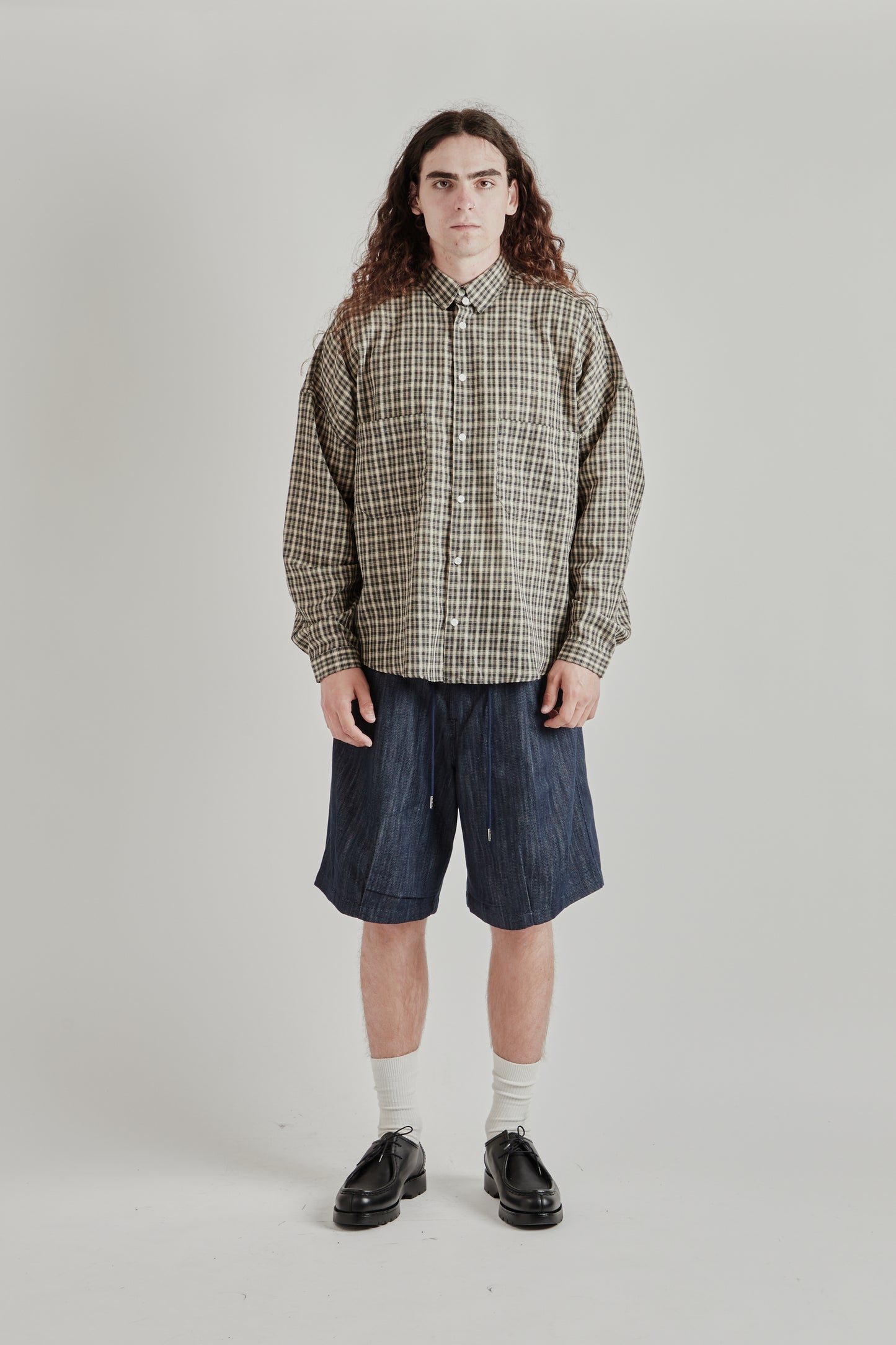Estudio Niksen SS26 Oxford Balloon Shirt Navy Checkered0038