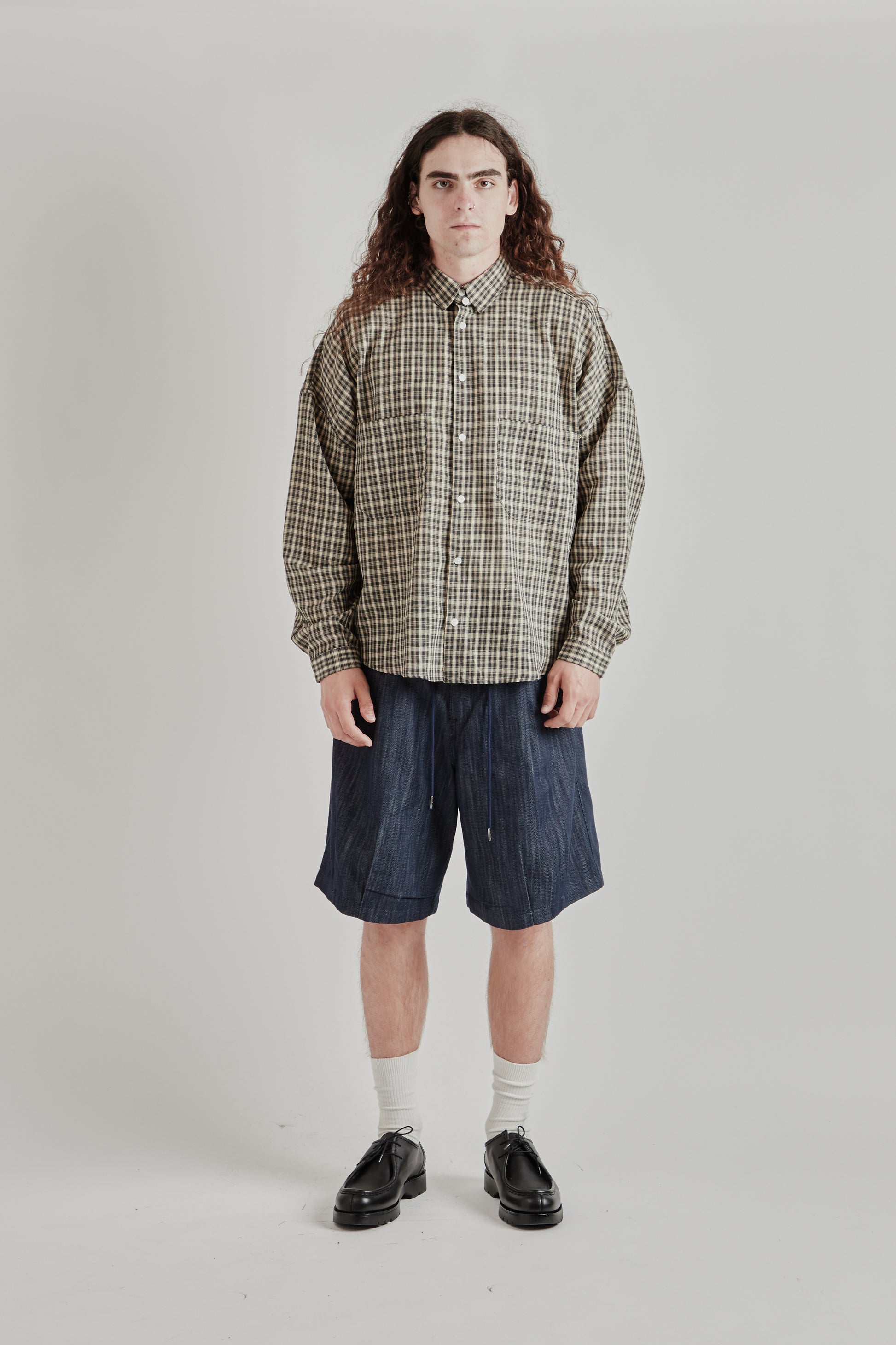 Estudio Niksen SS26 Oxford Balloon Shirt Navy Checkered0038
