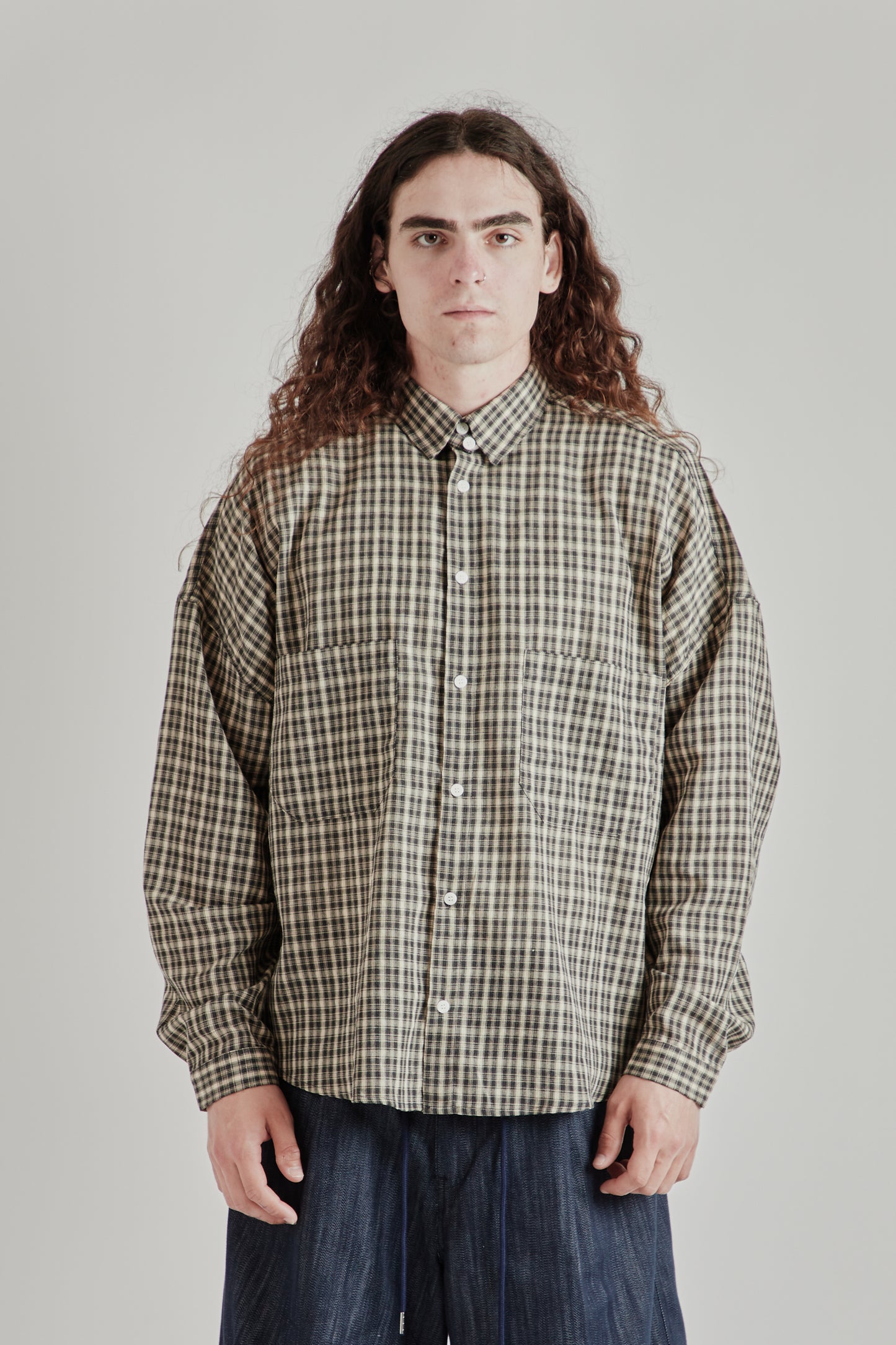 Estudio Niksen SS26 Oxford Balloon Shirt Navy Checkered0040