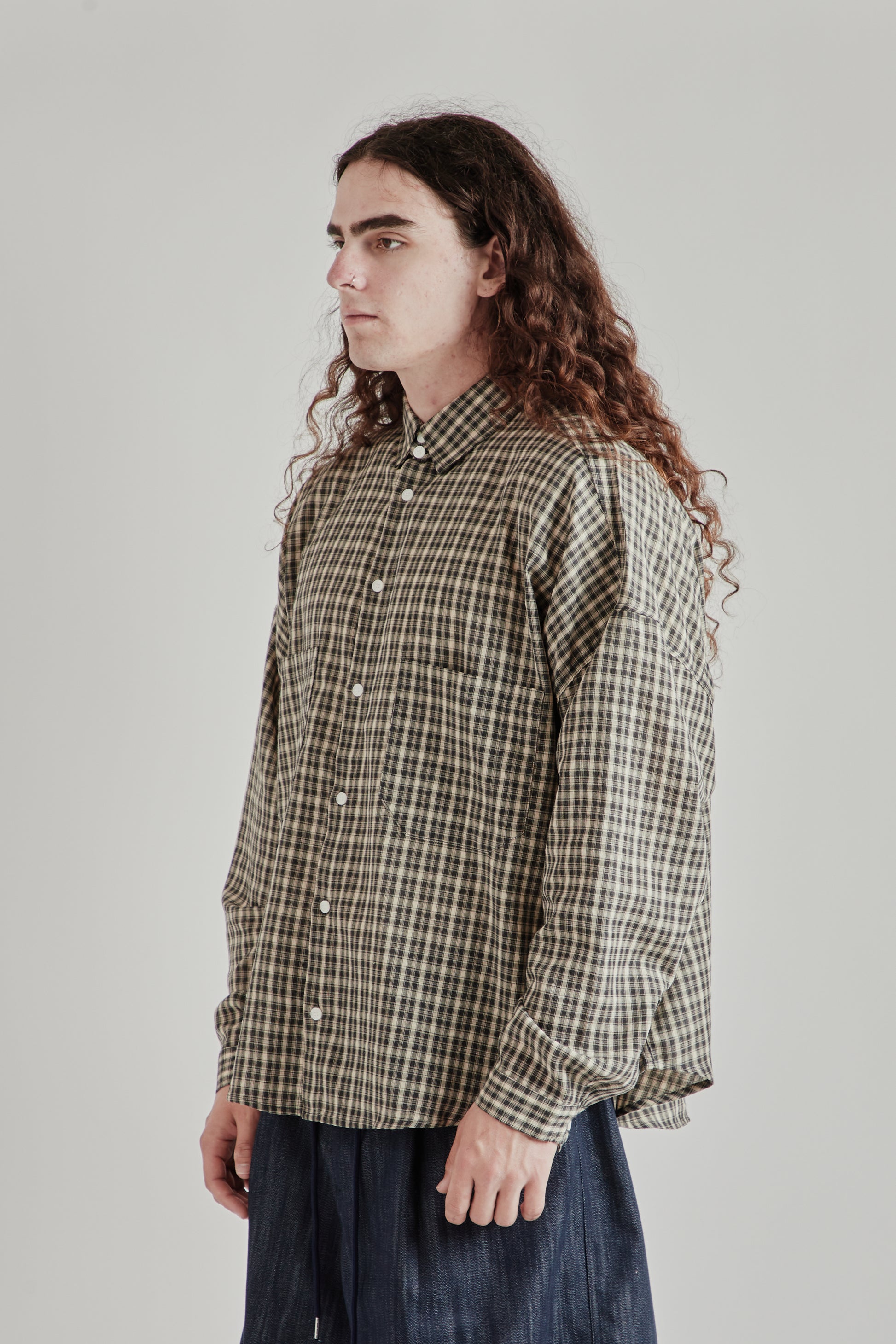 Estudio Niksen SS26 Oxford Balloon Shirt Navy Checkered0043