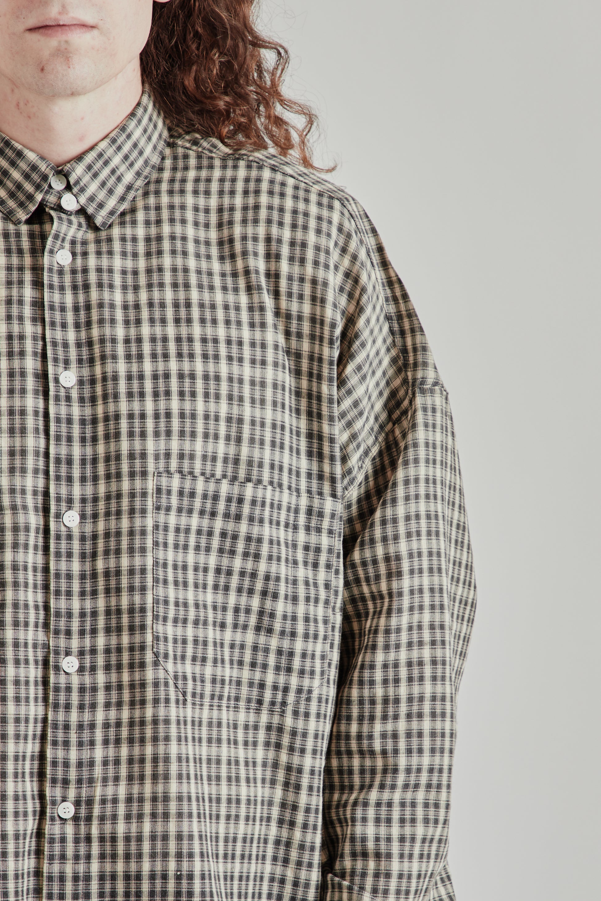 Estudio Niksen SS26 Oxford Balloon Shirt Navy Checkered0051