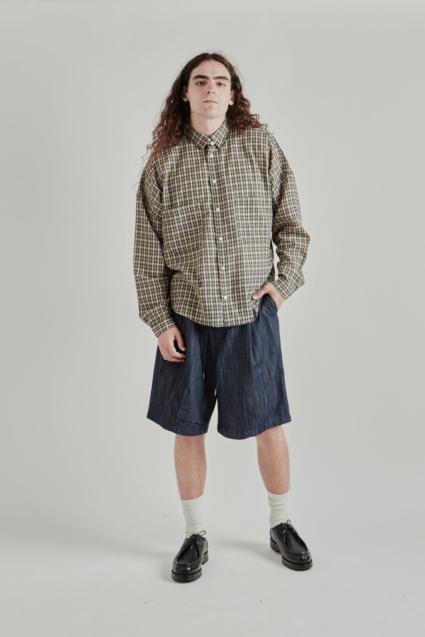 Estudio Niksen SS26 Oxford Balloon Shirt Navy Checkered0053
