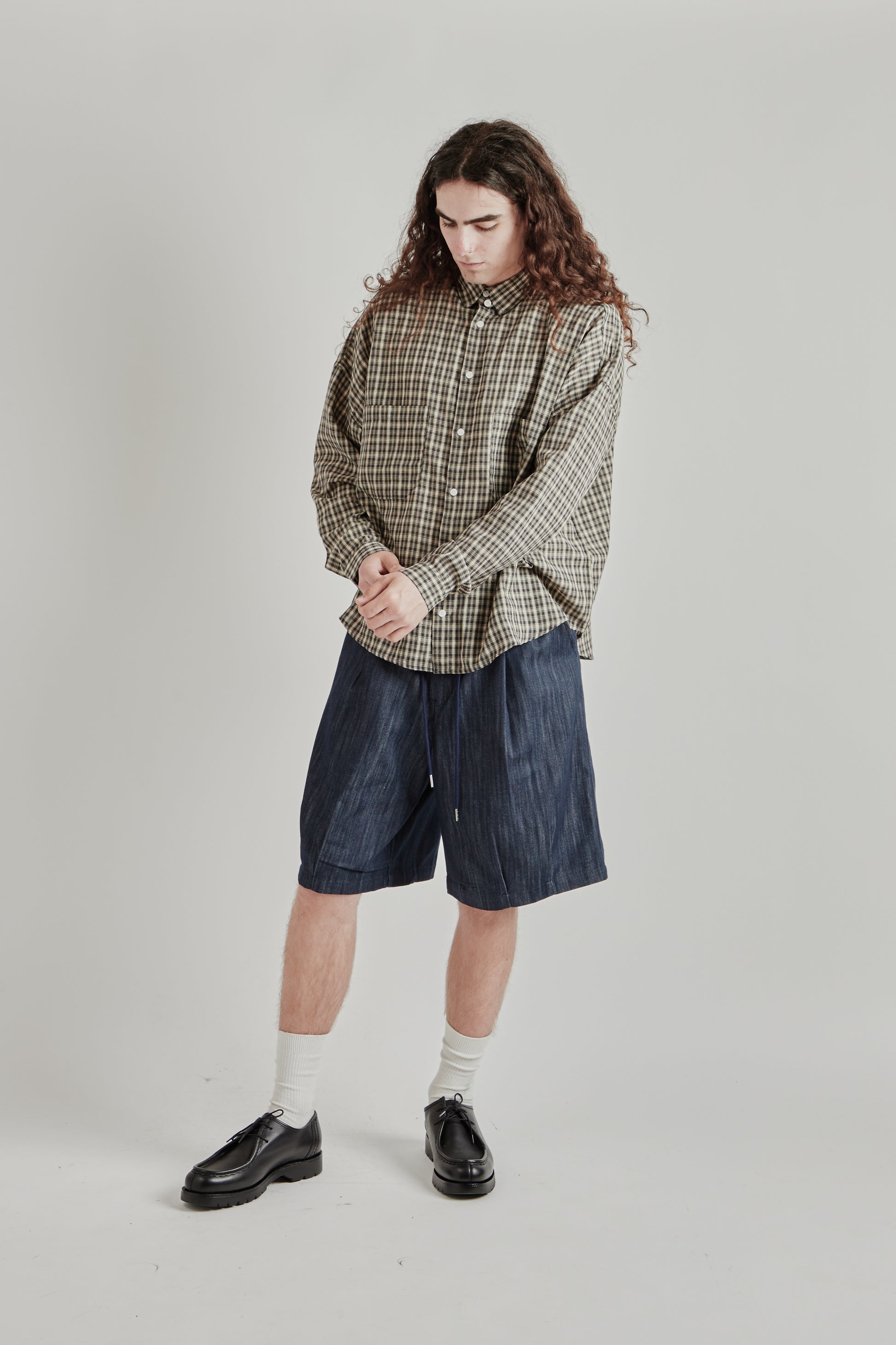 Estudio Niksen SS26 Oxford Balloon Shirt Navy Checkered0059