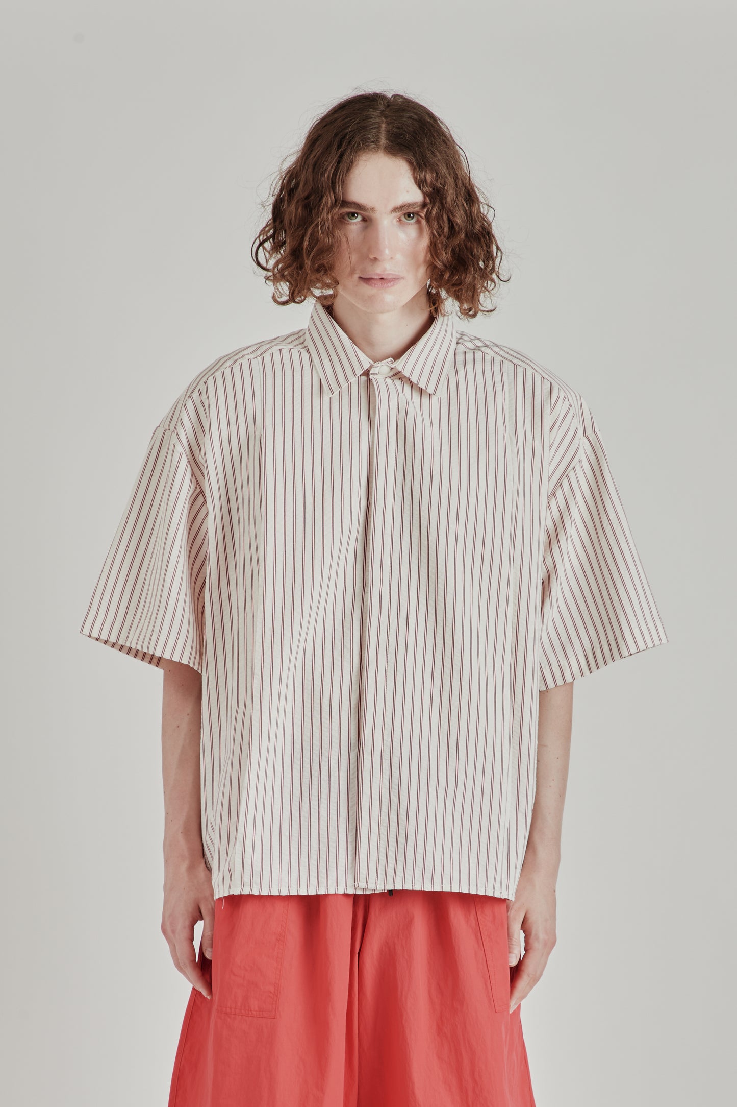 Shortsleeve Pleated Shirt - Red Stripes