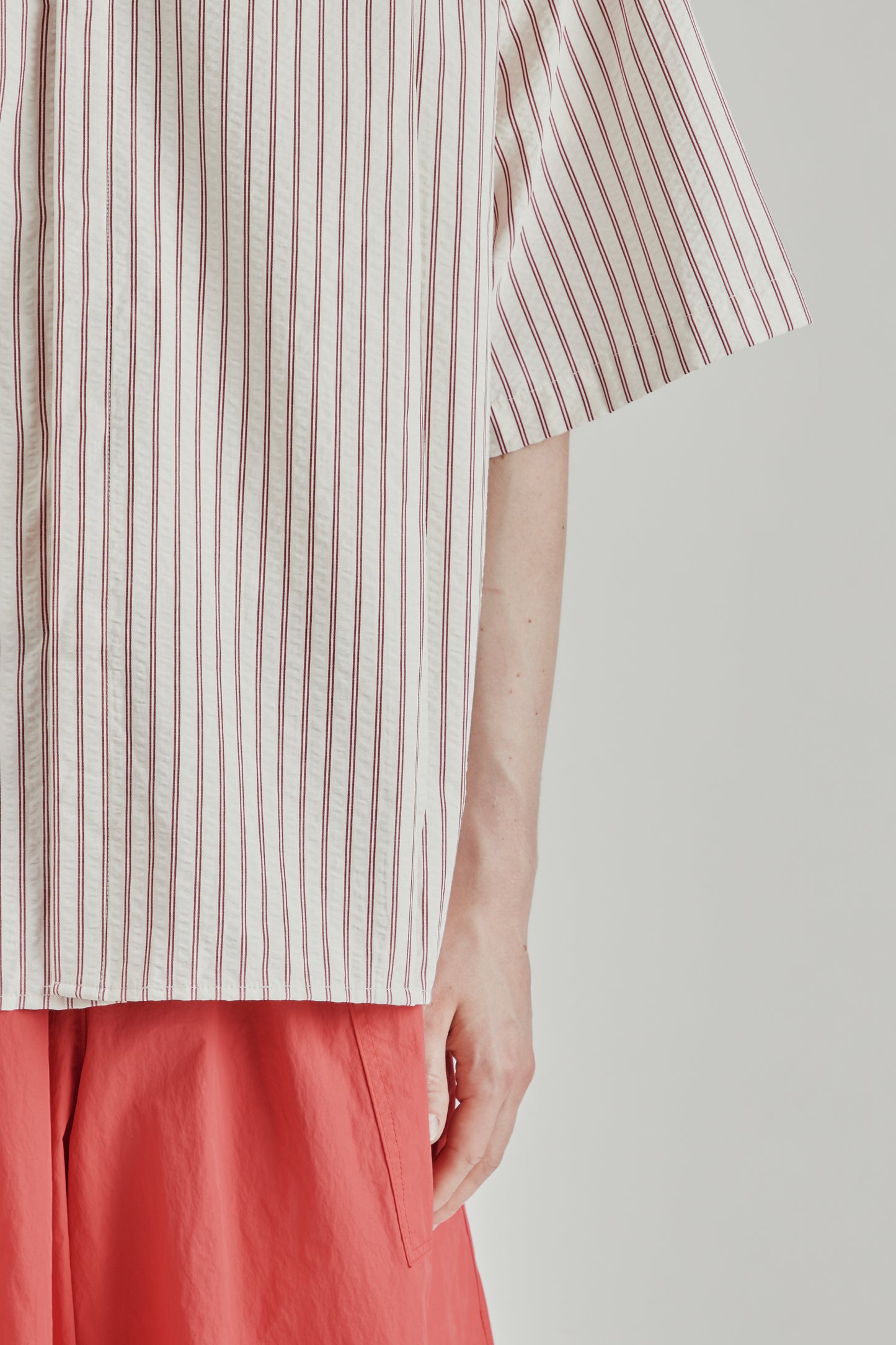 Shortsleeve Pleated Shirt - Red Stripes