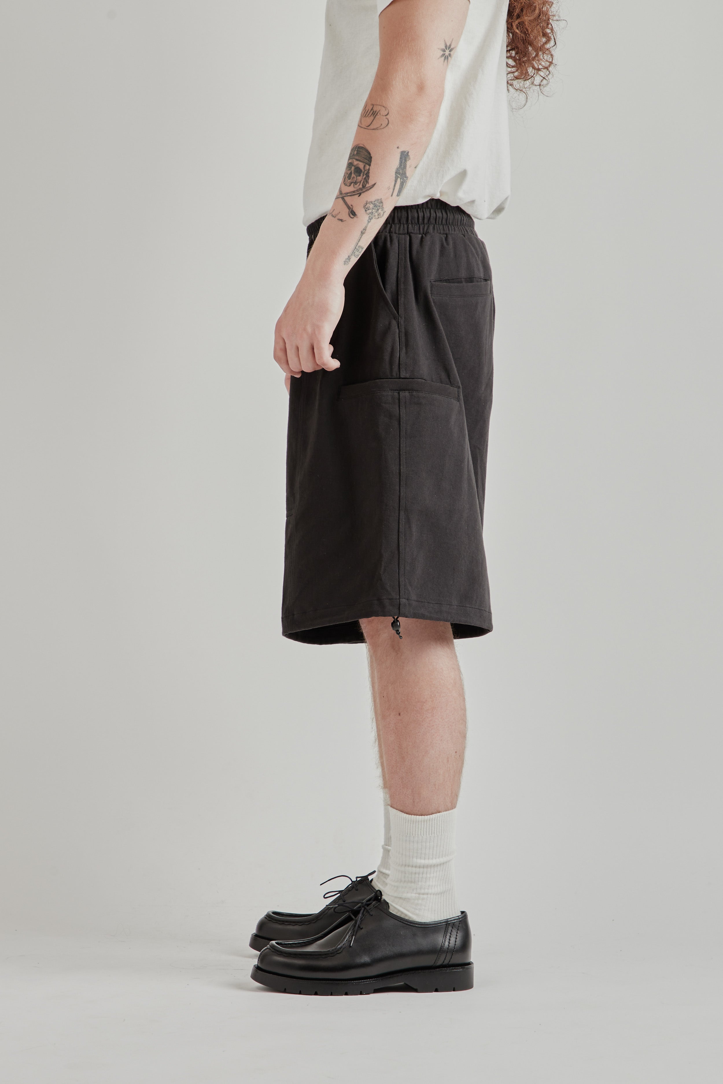 Estudio Niksen Slit Cargo Balloon Shorts - Black | Wallace