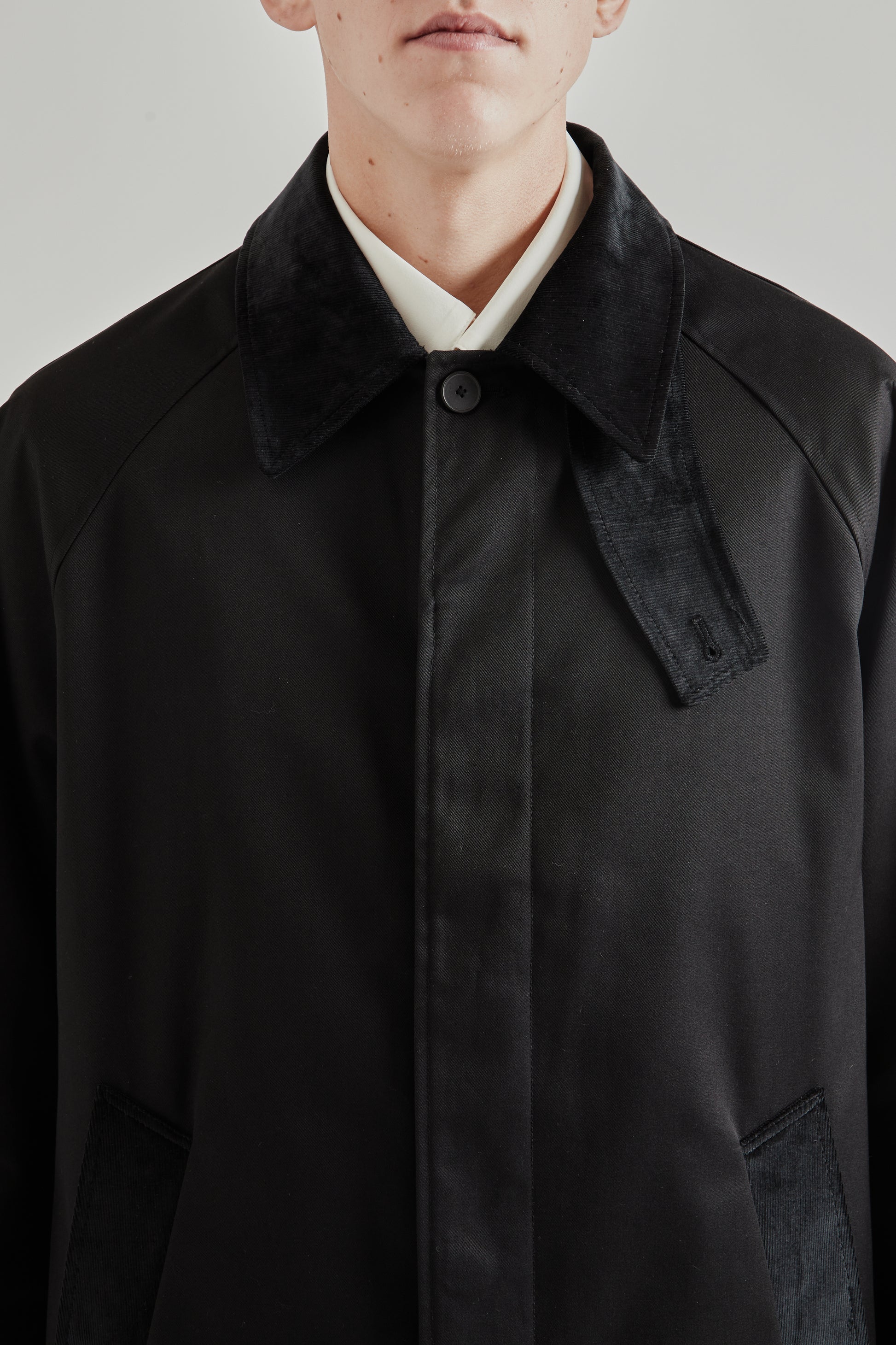 Fairly Normal FW25 Raglan Top Coat Black 6