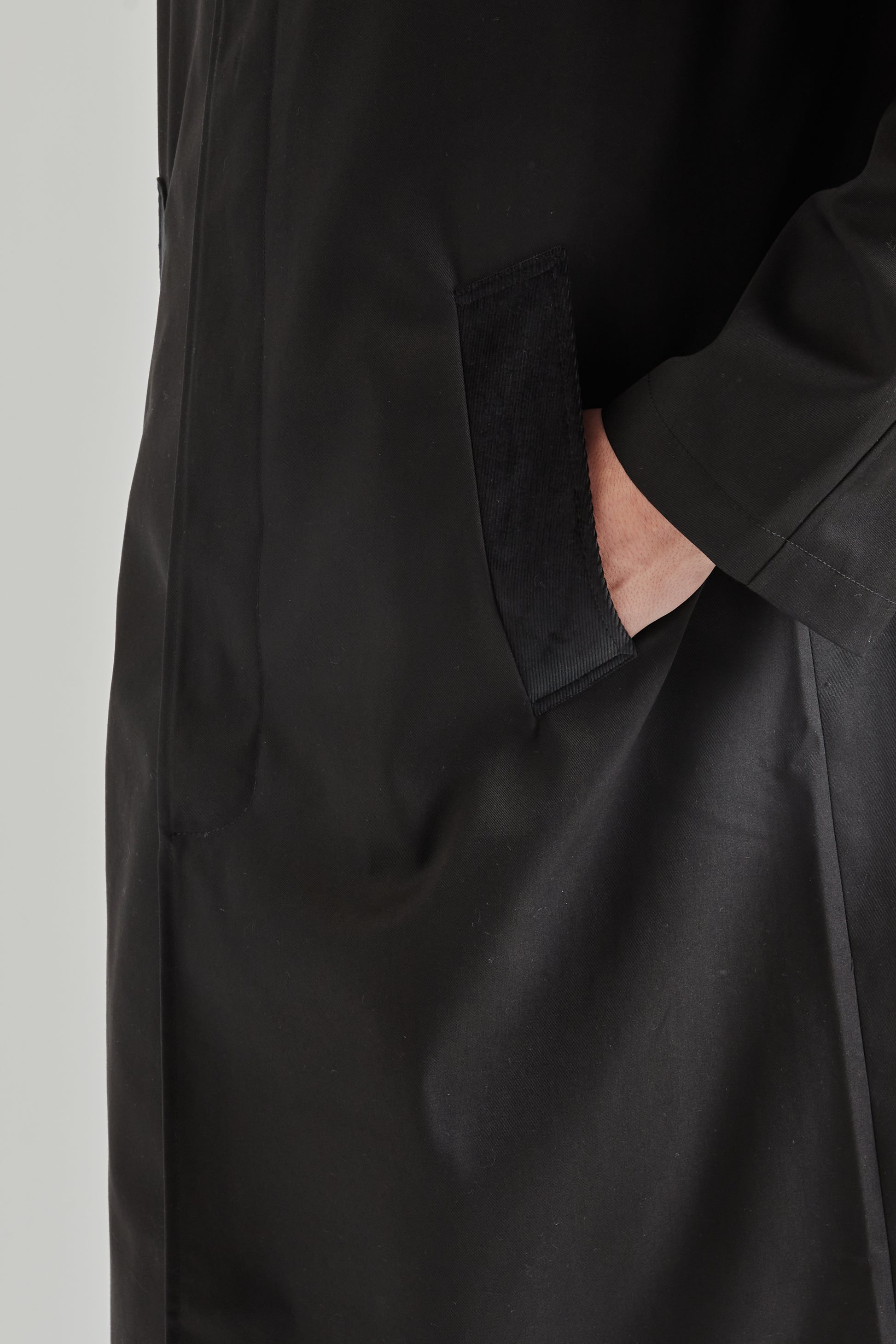 Fairly Normal FW25 Raglan Top Coat Black 9