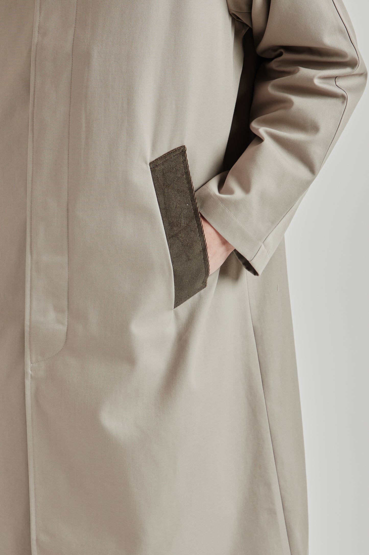 Fairly Normal FW25 Raglan Top Coat Sand 10