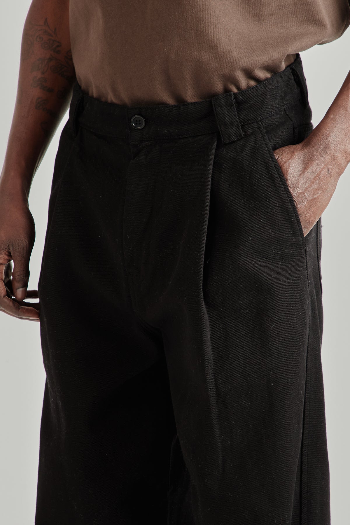Fairly Normal FW26 Big Pants Black-Shirt Brown0478