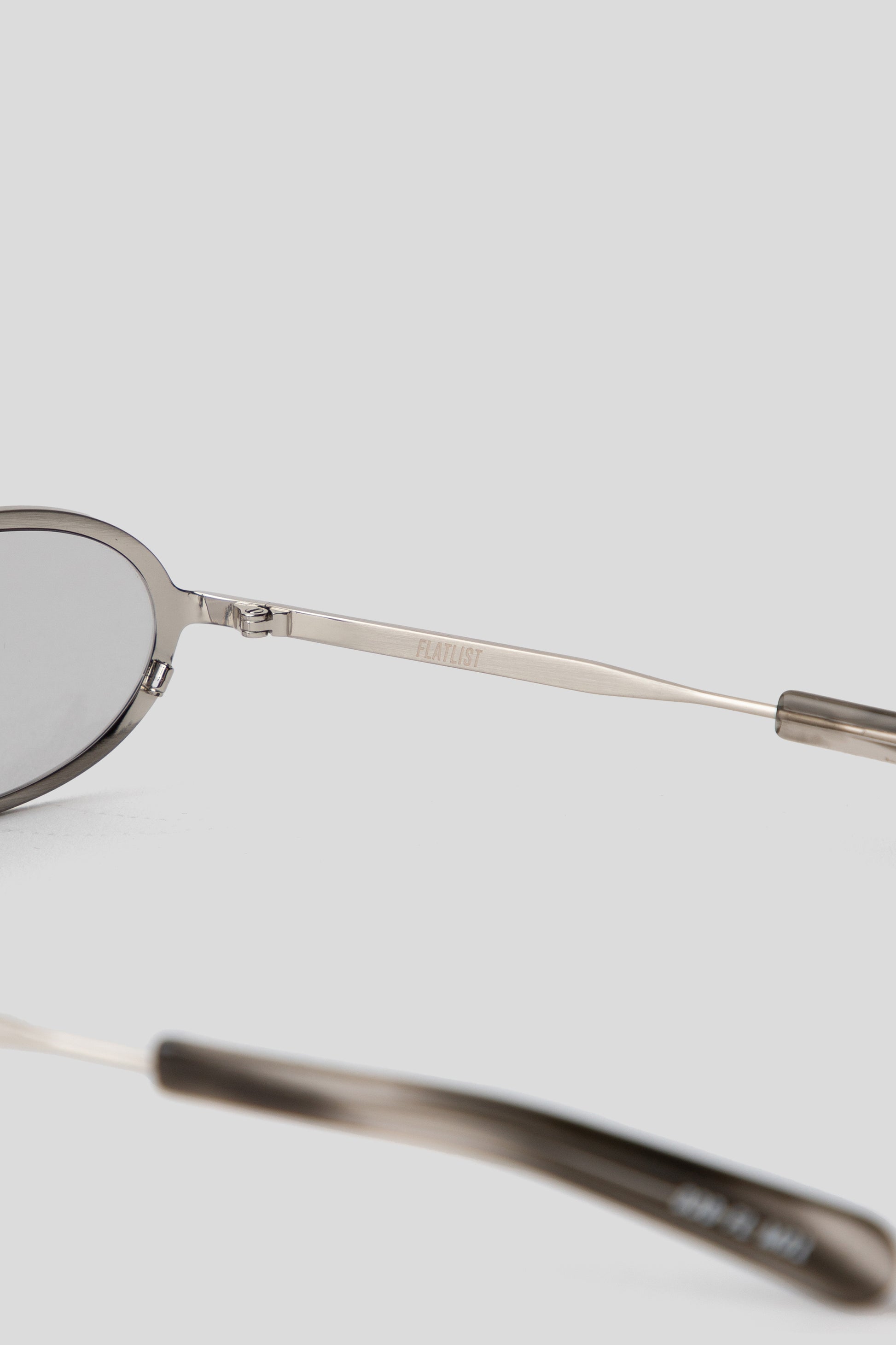 Flastlist Cohen Brusehd Silver Transparent Grey 03