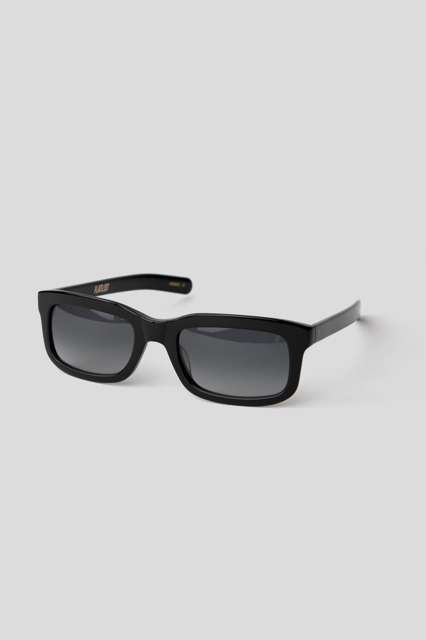 Flastlist Palmer Solid Black Lens 01