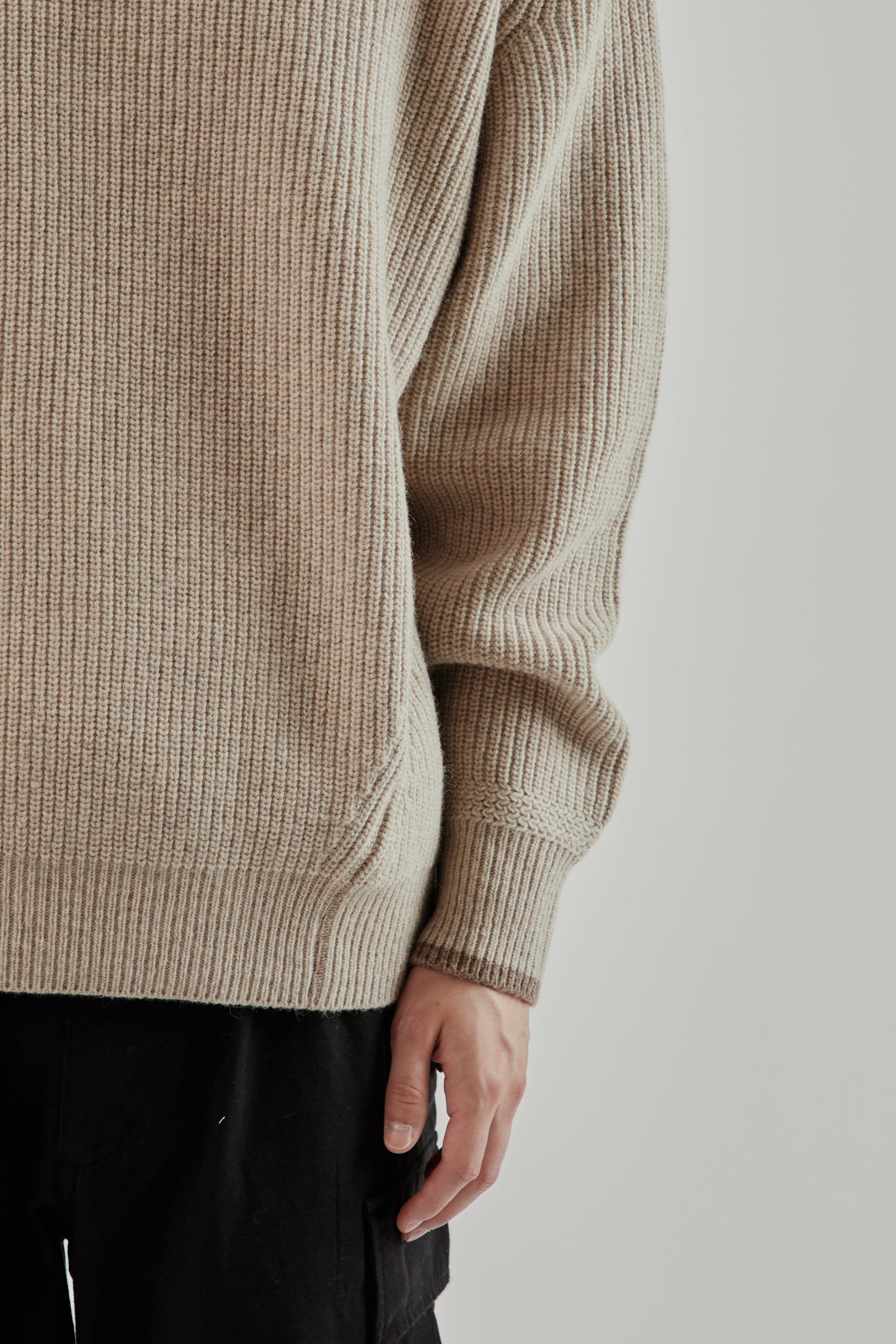 Frizmworks FW25 Kangaroo Round Pullover Knit Oatmeal 37