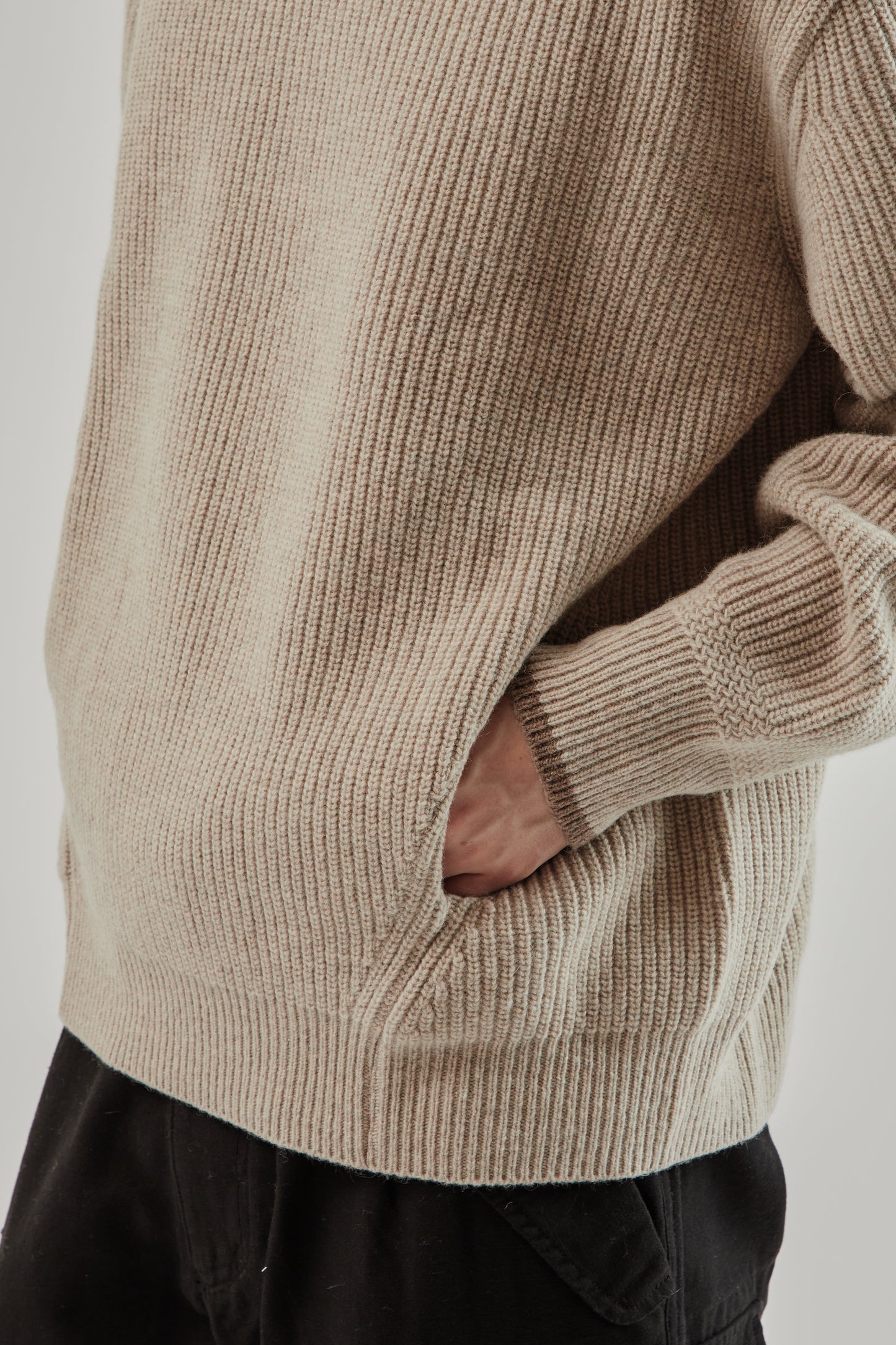 Frizmworks FW25 Kangaroo Round Pullover Knit Oatmeal 38