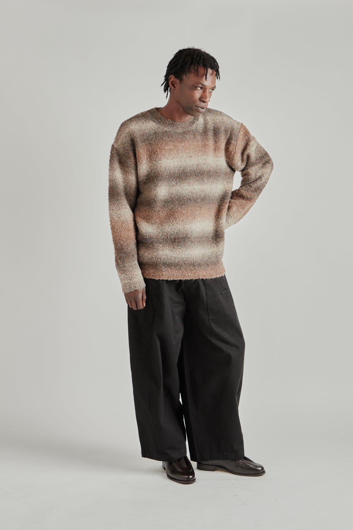 Frizmworks FW26 GRADATION BOUCLE KNIT Brown- Ivory1078