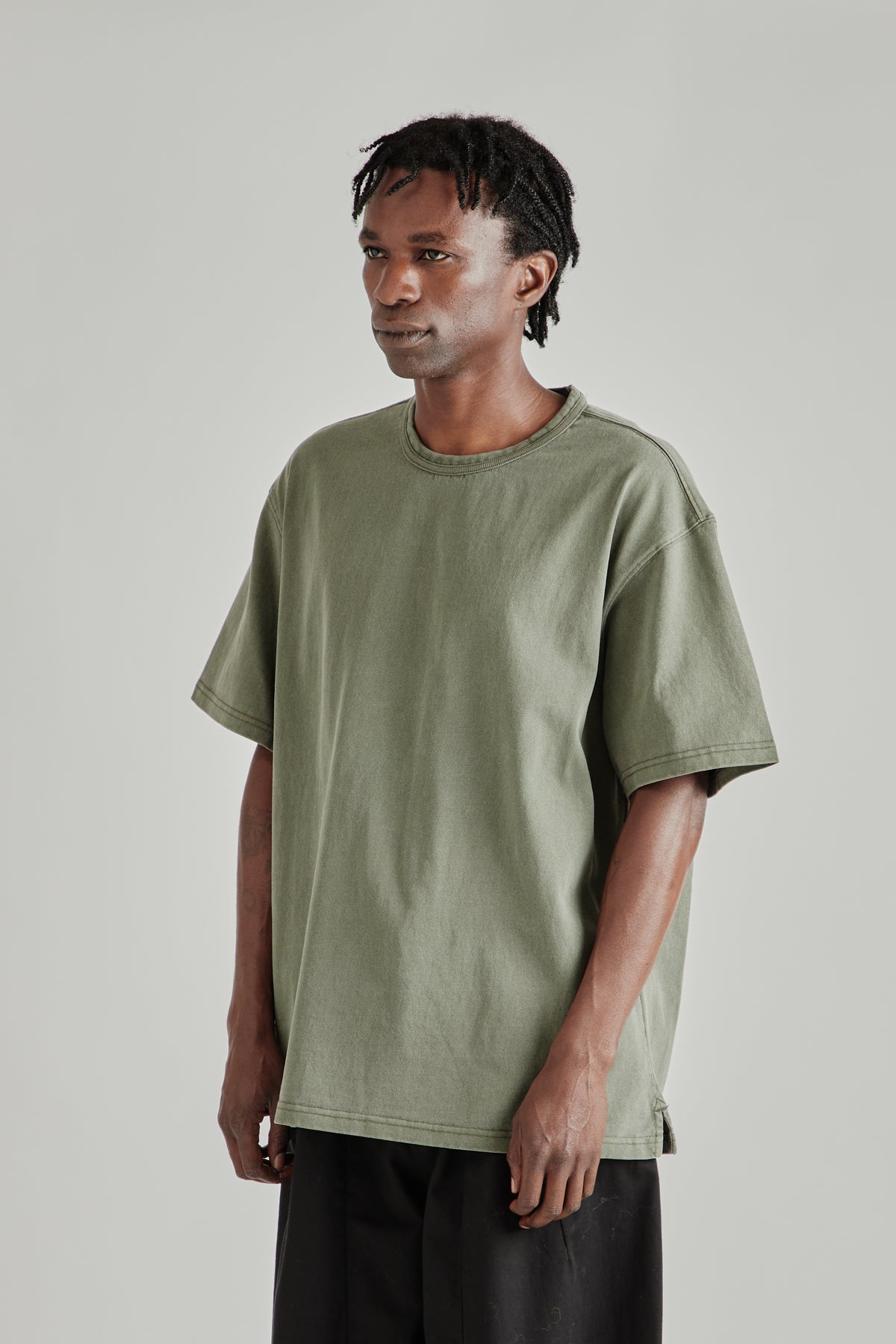 Frizmworks FW26 OG PIGMENT DYEING HALF TEE Olive- Ivory1087