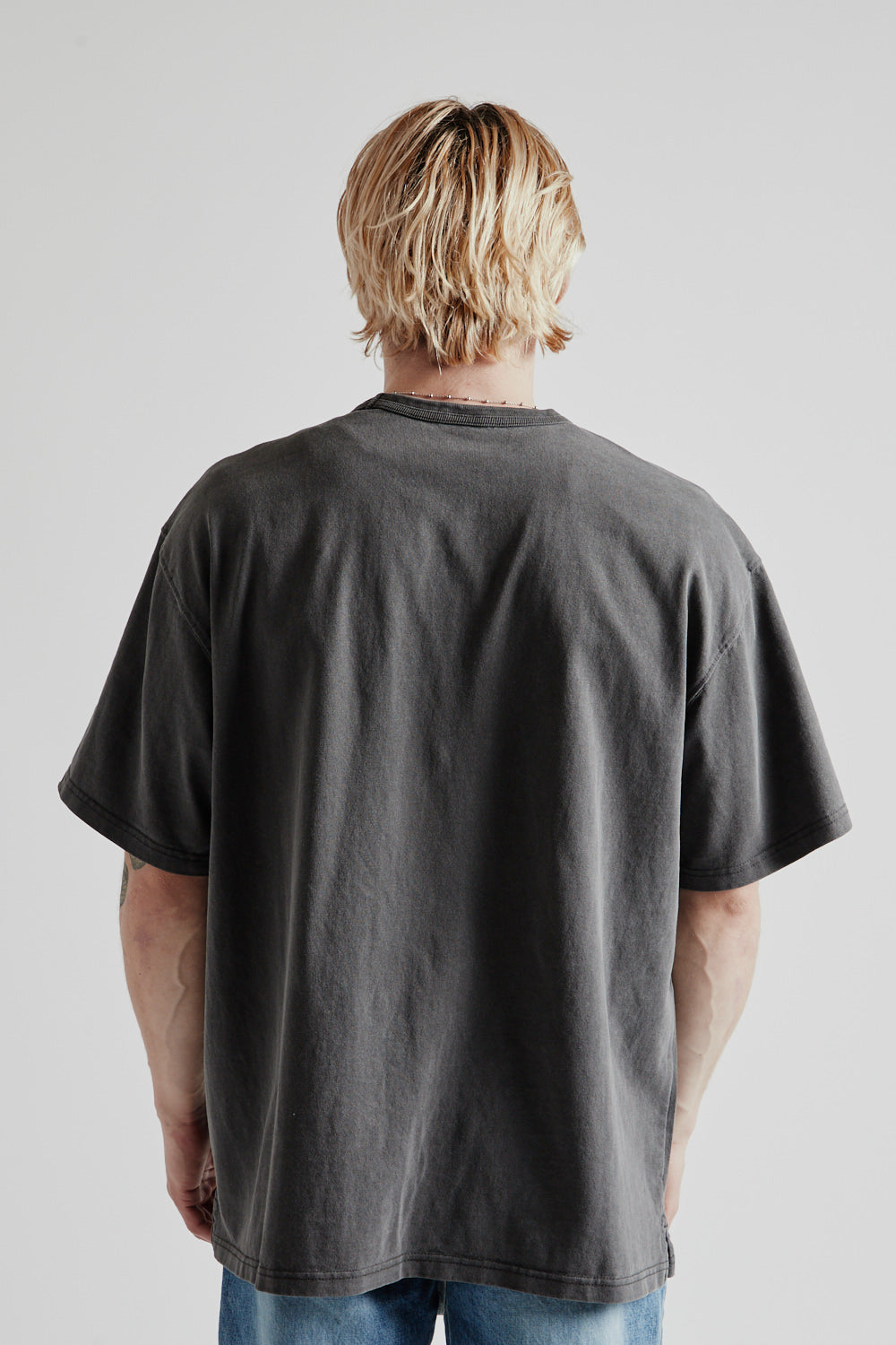 Frizmworks OG Pigment Dyeing Half Tee in Charcoal