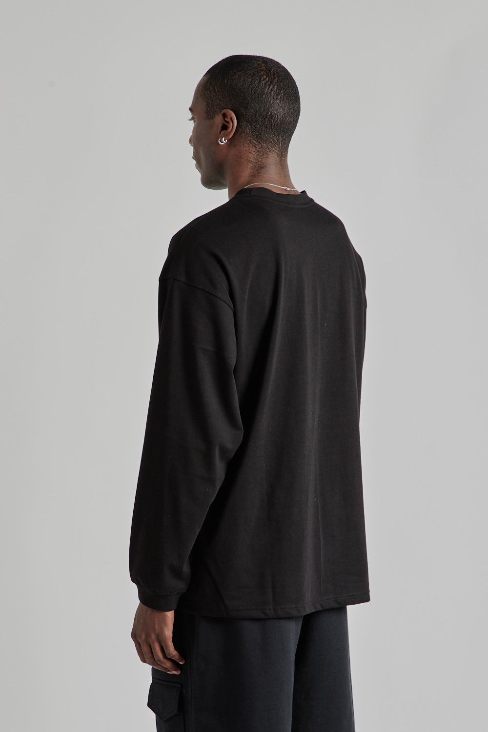 Oversized Long Sleeved Pocket Tee - Black