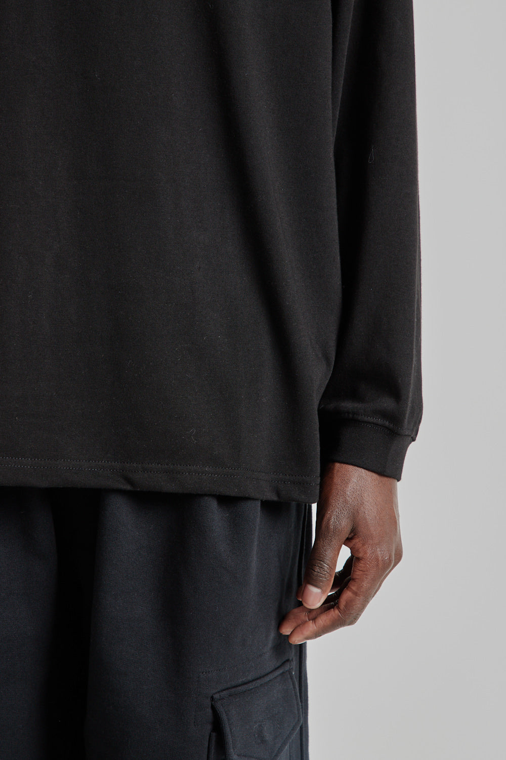 Oversized Long Sleeved Pocket Tee - Black