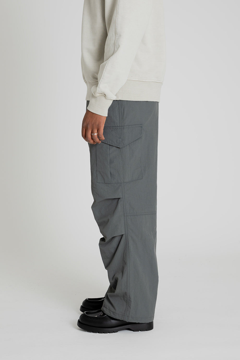 Frizmworks Parachute Cargo Pants Asphalt Detail 01