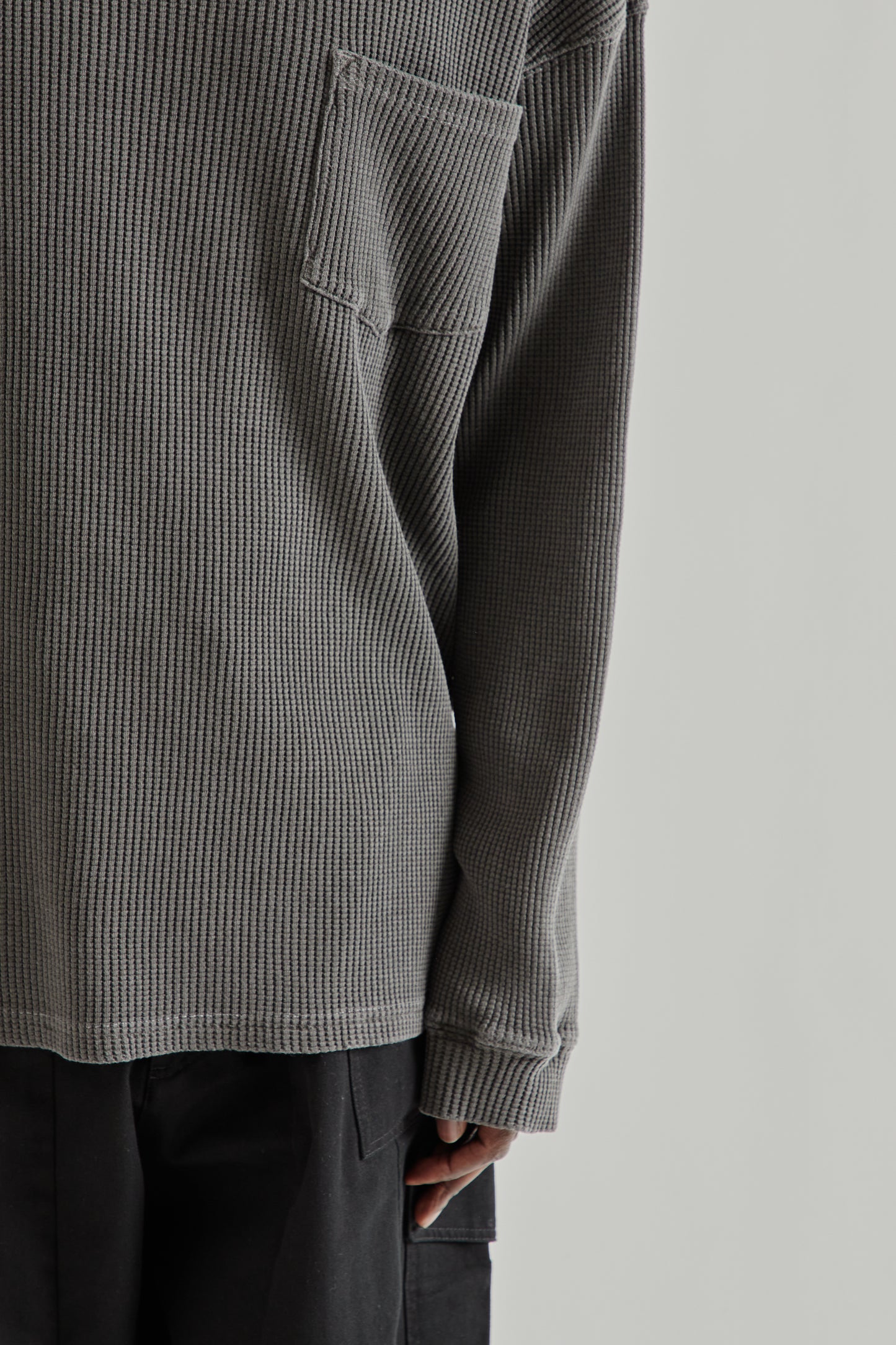 Frizmworks SS26 Pigment Dyeing Waffle Pocket Tee Charcoal5003