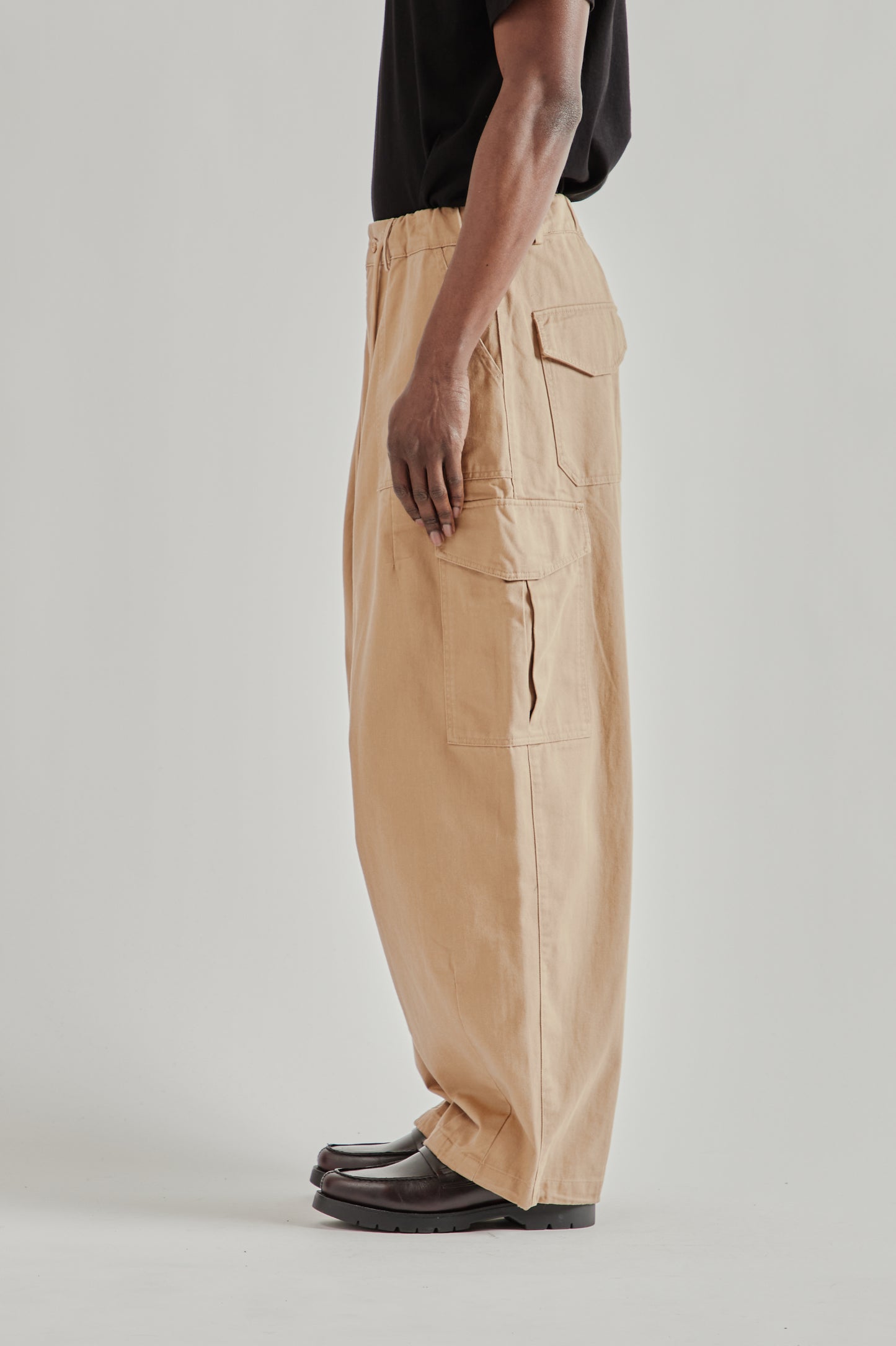 Frizmworks SS26 Twill Cargo Balloon Pants Beige5169