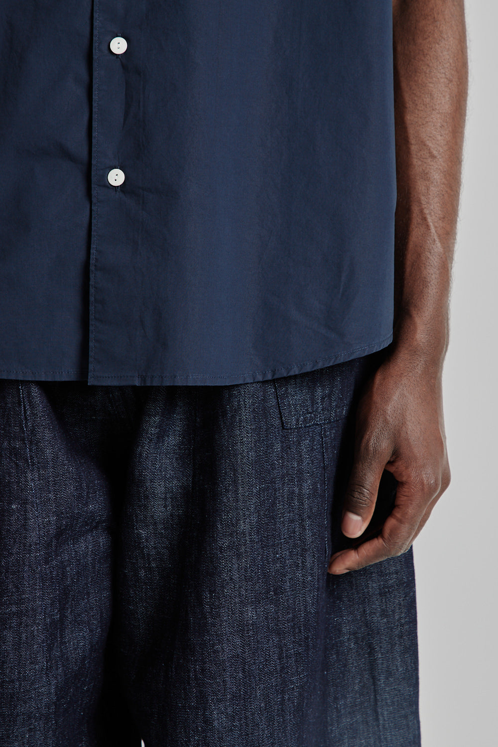 Typewriter Half Shirt - Navy