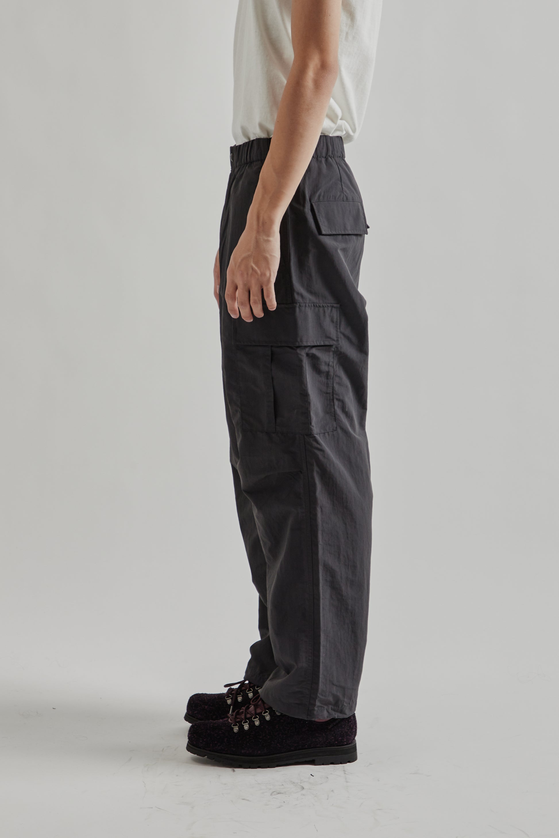 Goldwin FW25 Dope Dyed Tussah Cargo Pants Deep Charcoal5