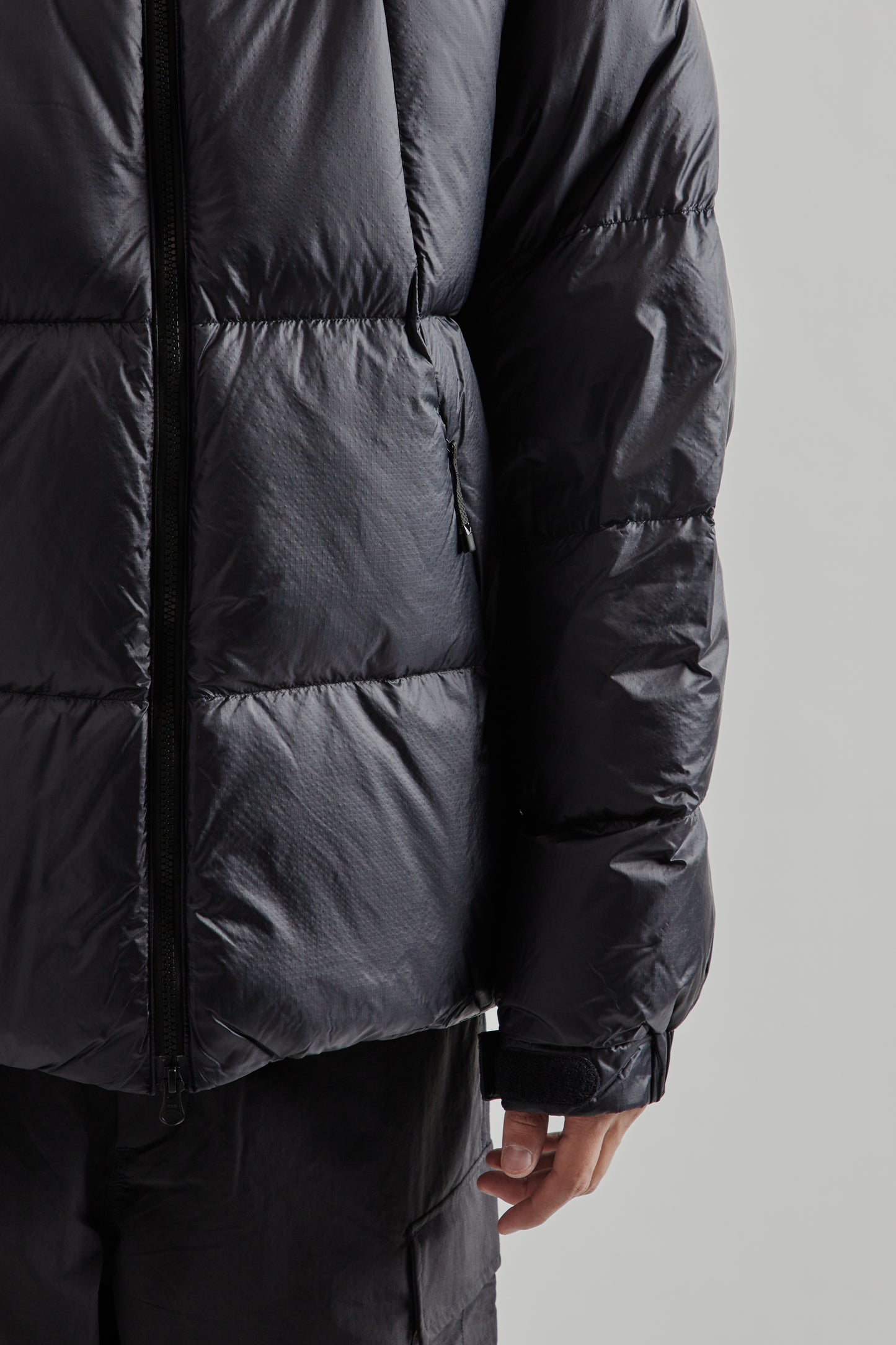 Goldwin FW25 PERTEX QUANTUM Down Parka Black14