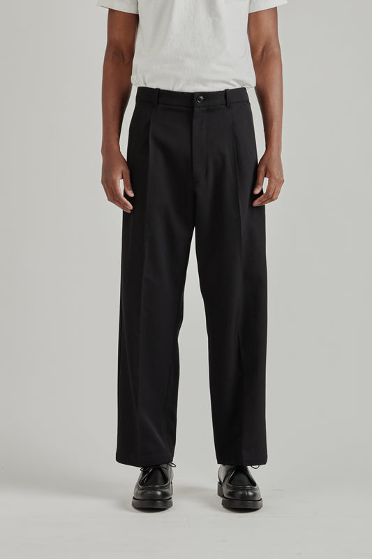 One Tuck Straight Wool Pants - Black