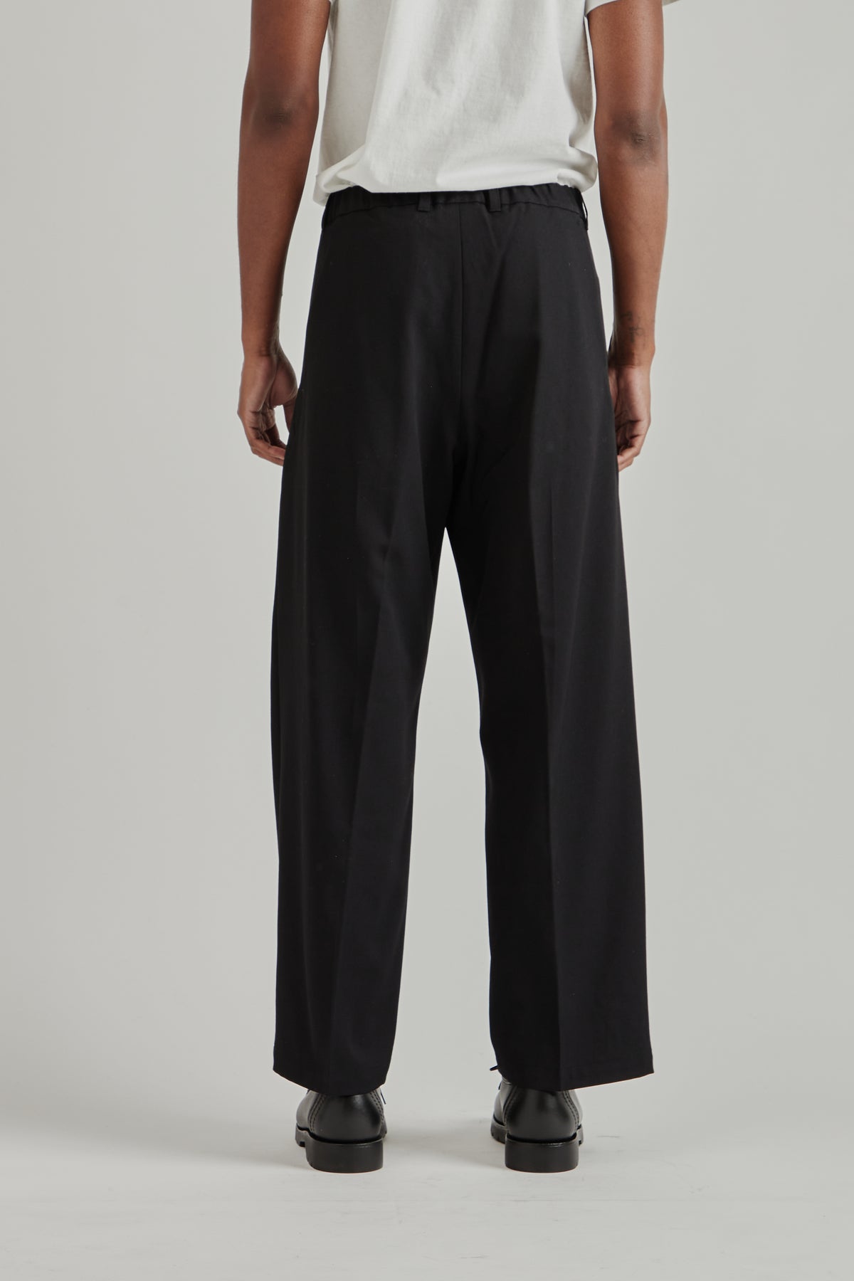 One Tuck Straight Wool Pants - Black